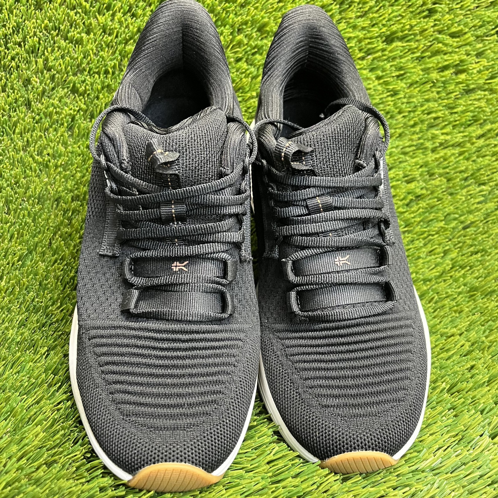 Kuru Atom 2 Womens Size 7.5 Black White Athletic Running Walking Shoes Sneakers