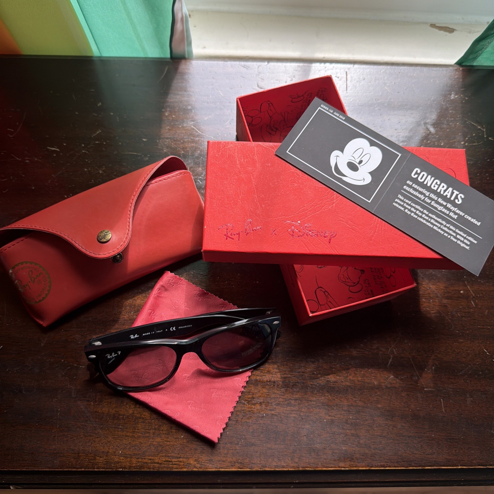 Ray Ban X Disney Sunglasses Limited Edition J18 New Wayfarer RB2132 Rare HTF. 