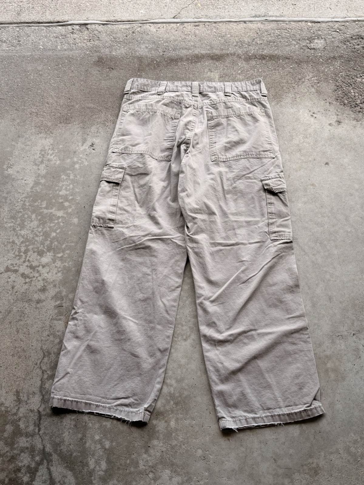 Wrangler Rugged Wear Men’s Beige Ripstop Cargo Pants Cotton Relaxed 30W