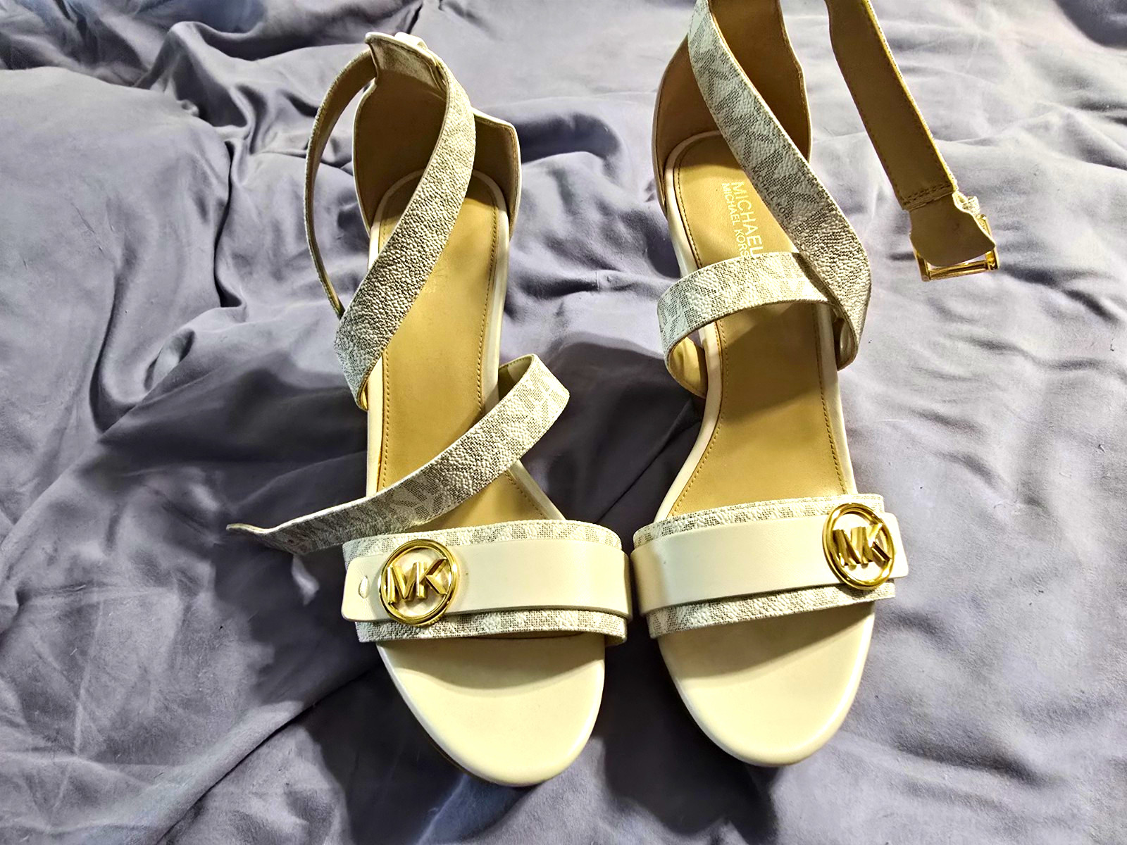 Michael Kors Women’s Logo Strappy Wedge Sandals Ankle Strap Buckle 8.5
