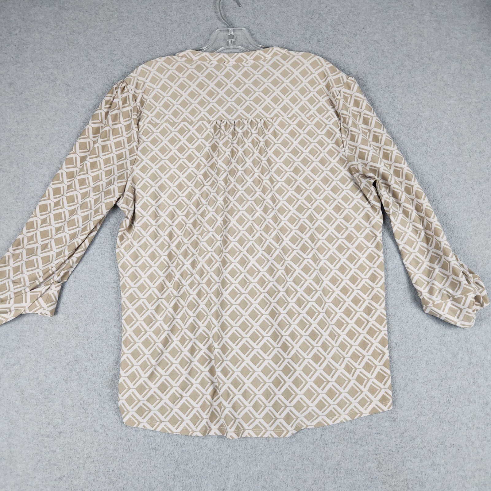 Cocomo Blouse Top Womens XL Tan White Geometric Roll Tab Sleeve Pleated Relaxed