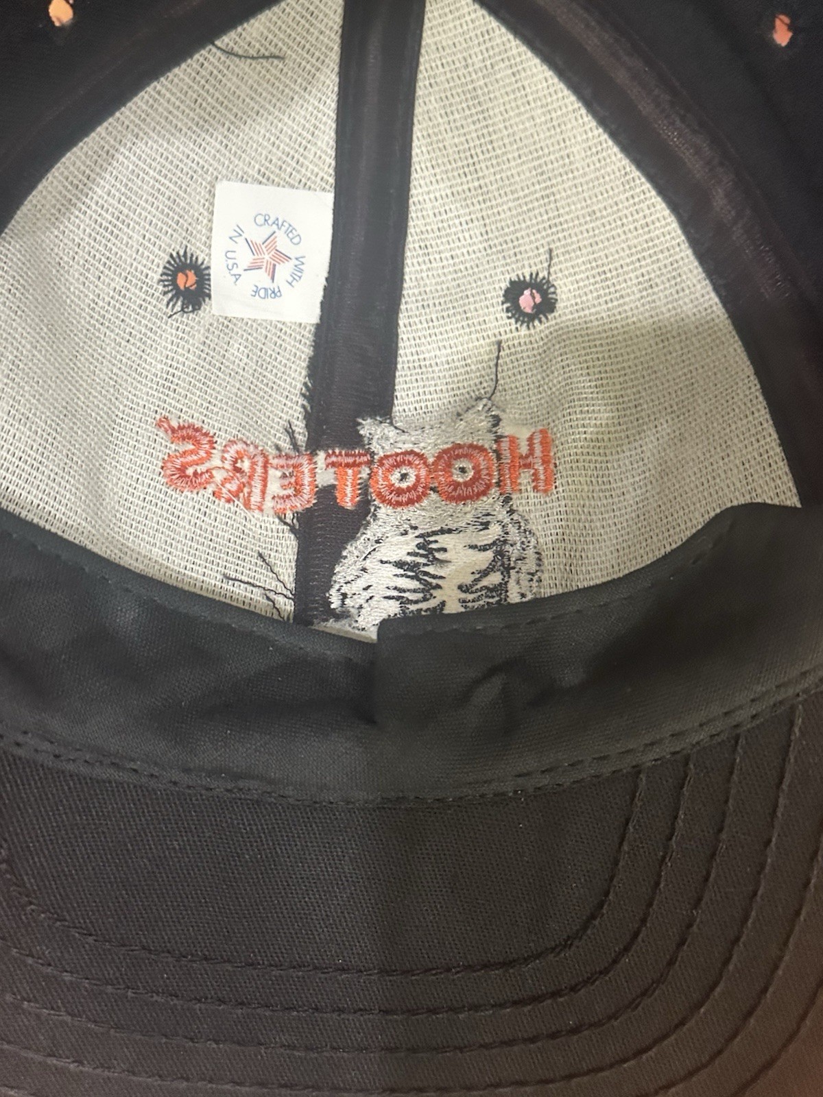 Vintage Hooters Orlando, FL Adjustable Baseball Cap – Black Owl Logo