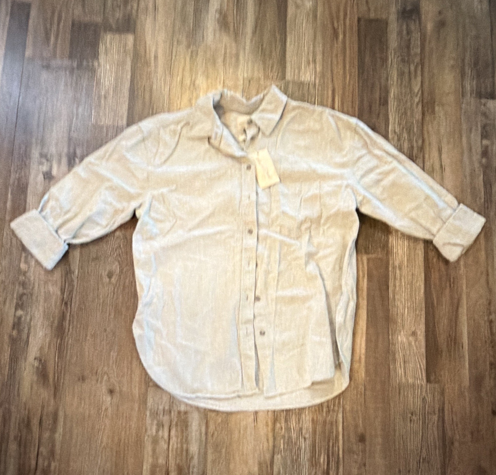 Universal Thread Men’s Beige Oversized Button-Up Shirt Cotton Pockets Long S