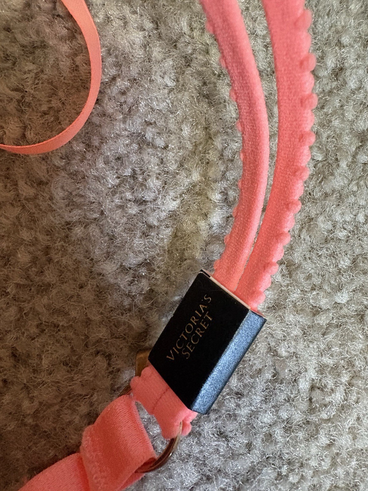 Victoria’s Secret Very Sexy Push Up Bra NWT 32DD Coral Lace