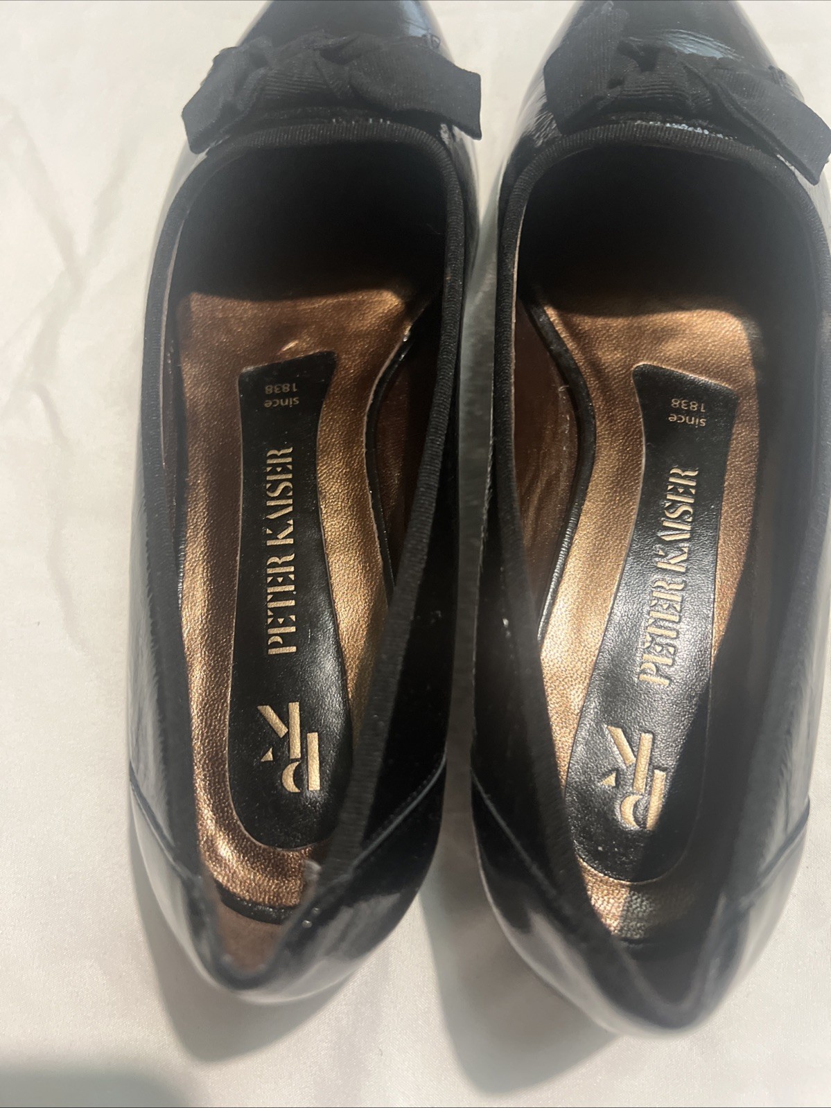 Peter Kaiser Black Patent Leather Pump With Bow Detail Size 8 New