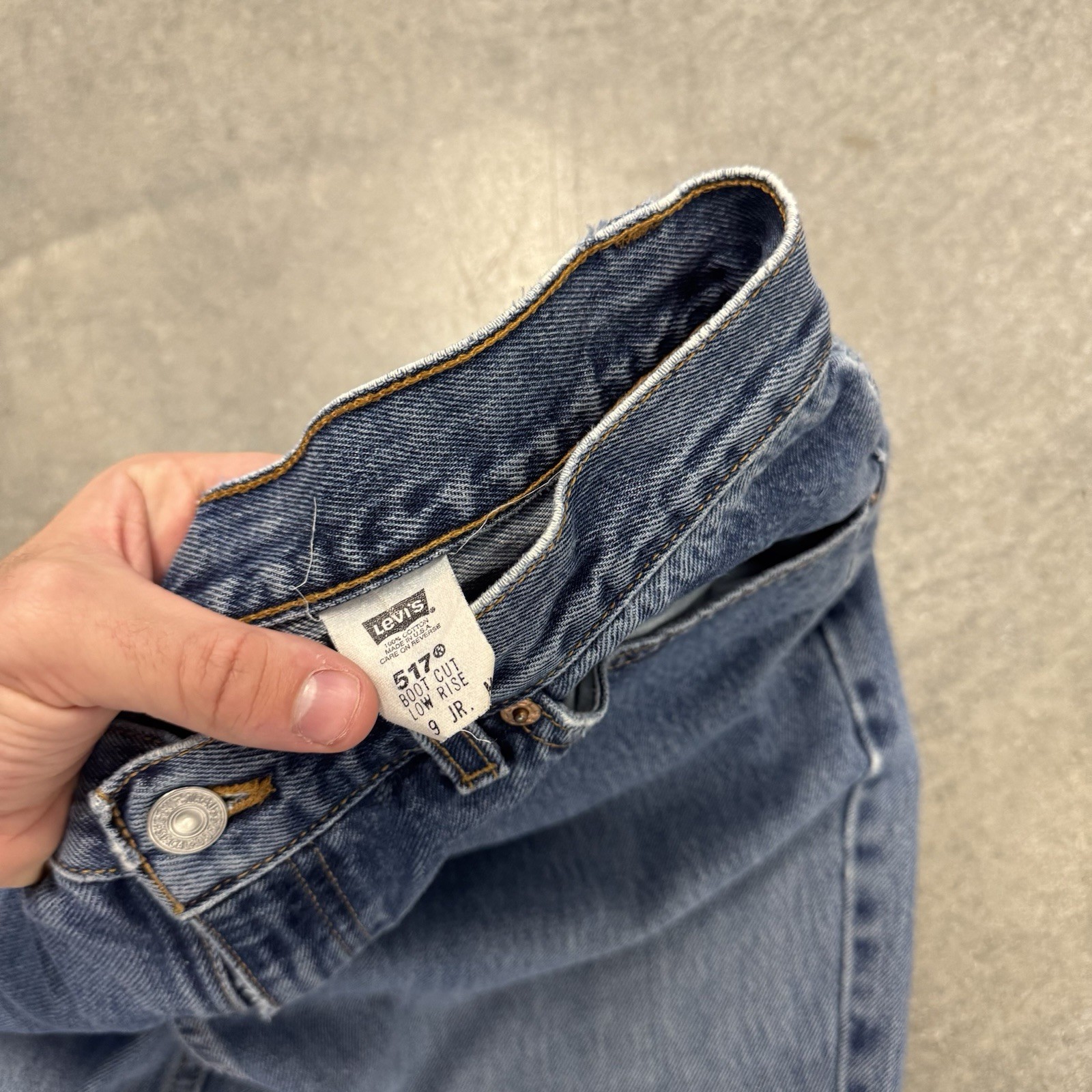 VTG Woman’s Levi’s 517 Bootcut Low Rise Blue Jeans Cotton Medium Wash 28 x 28