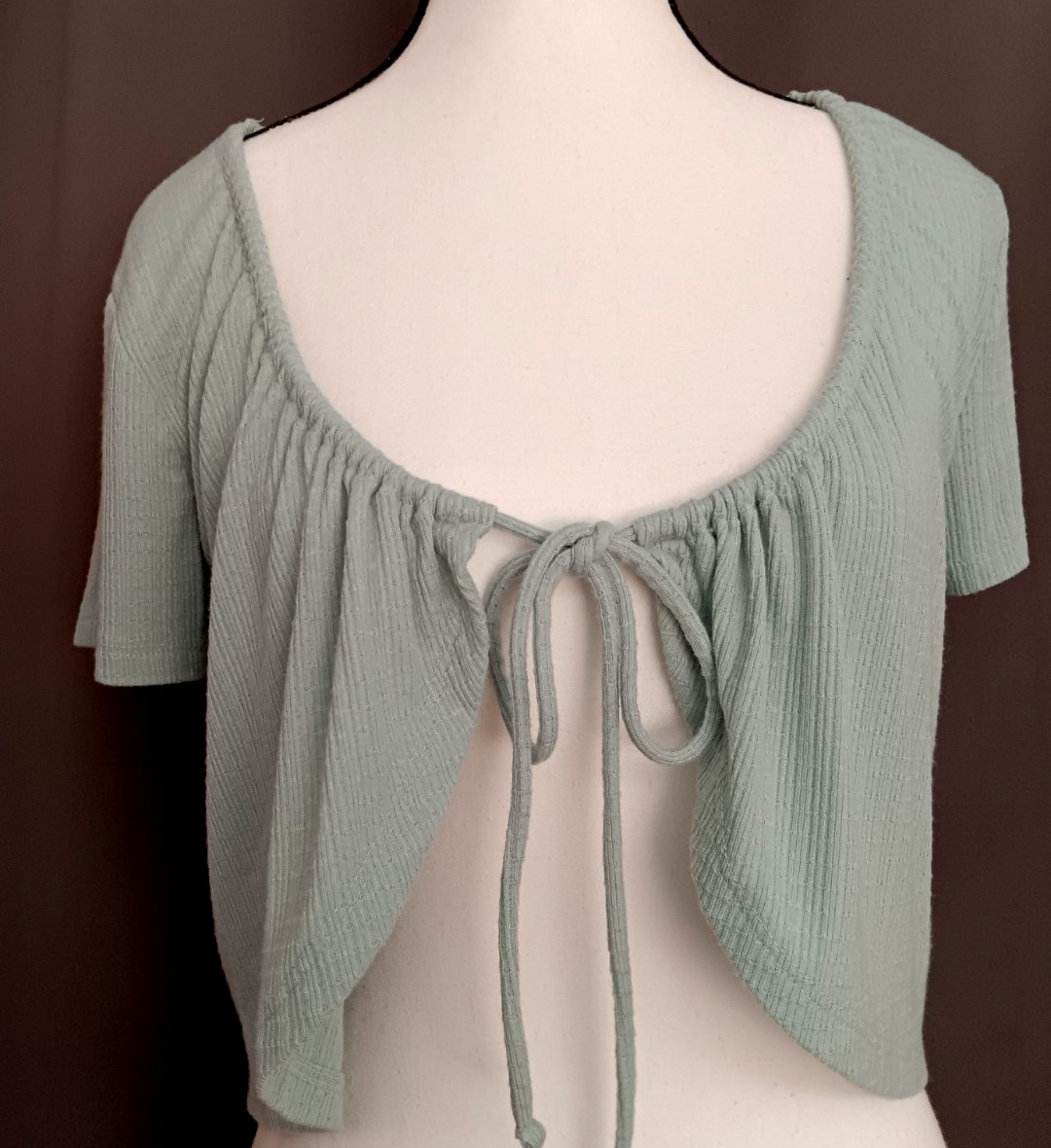 Forever 21 Light Green Shrug with Tie Size Large EUC