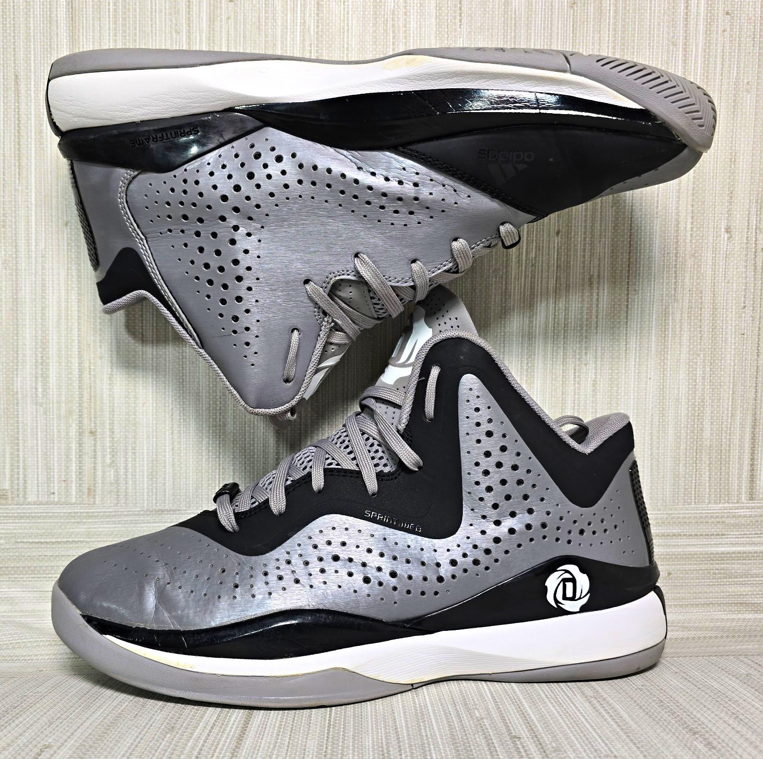adidas D Rose 773 3 Men’s Lace-Up Mid Top Sneakers Light Onix C75724
