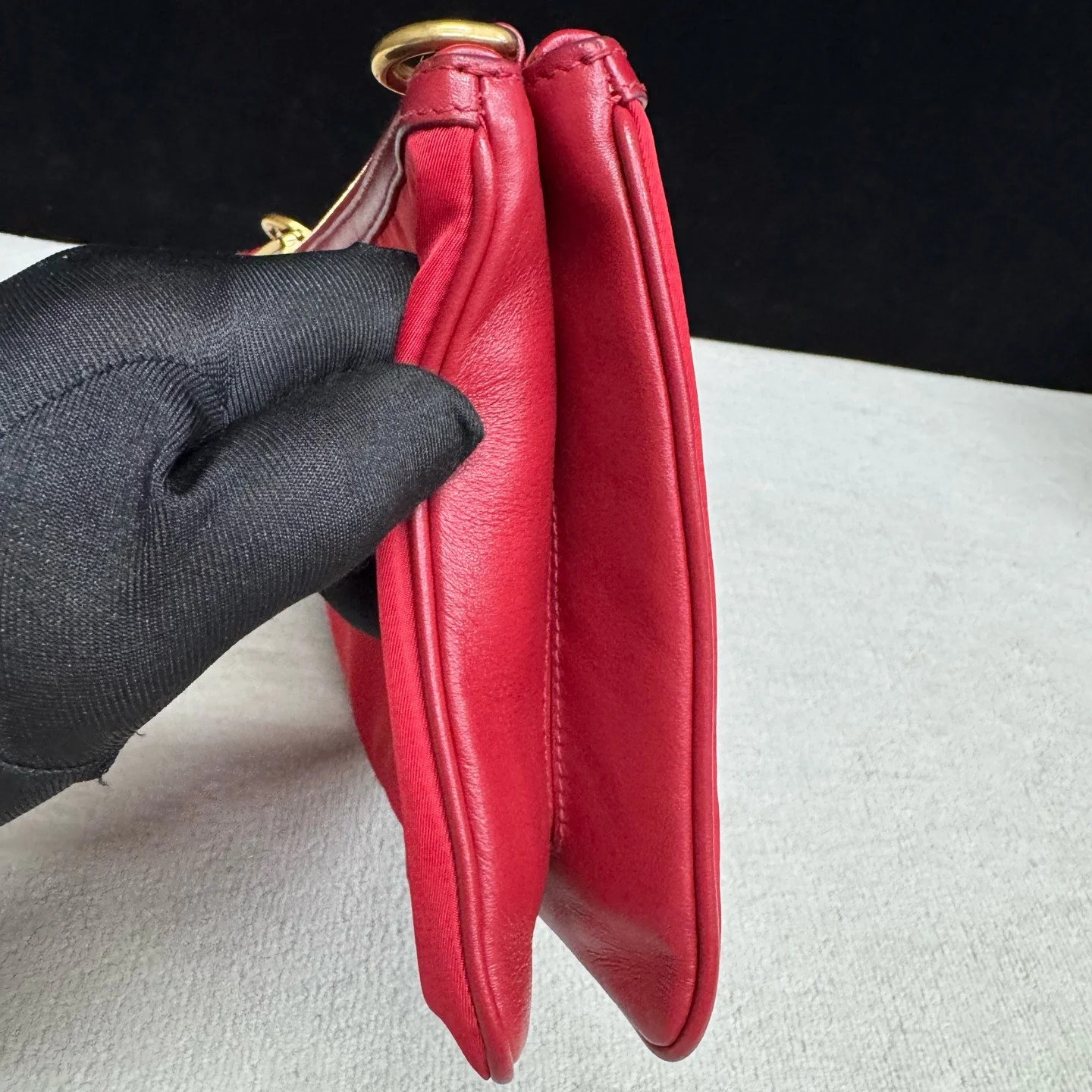 Prada Clutch Red Tessuto Nylon Calfskin (zs051826b5r)