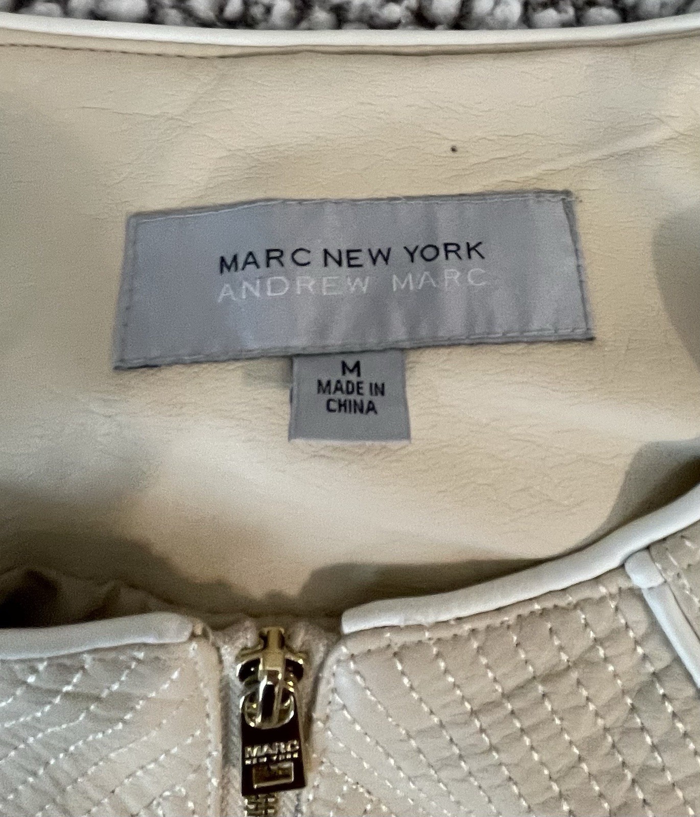 MARC NEW YORK ANDREW MARC JACKET BEIGE GOLD ZIPPERS SIZE M 100% Polyurethane