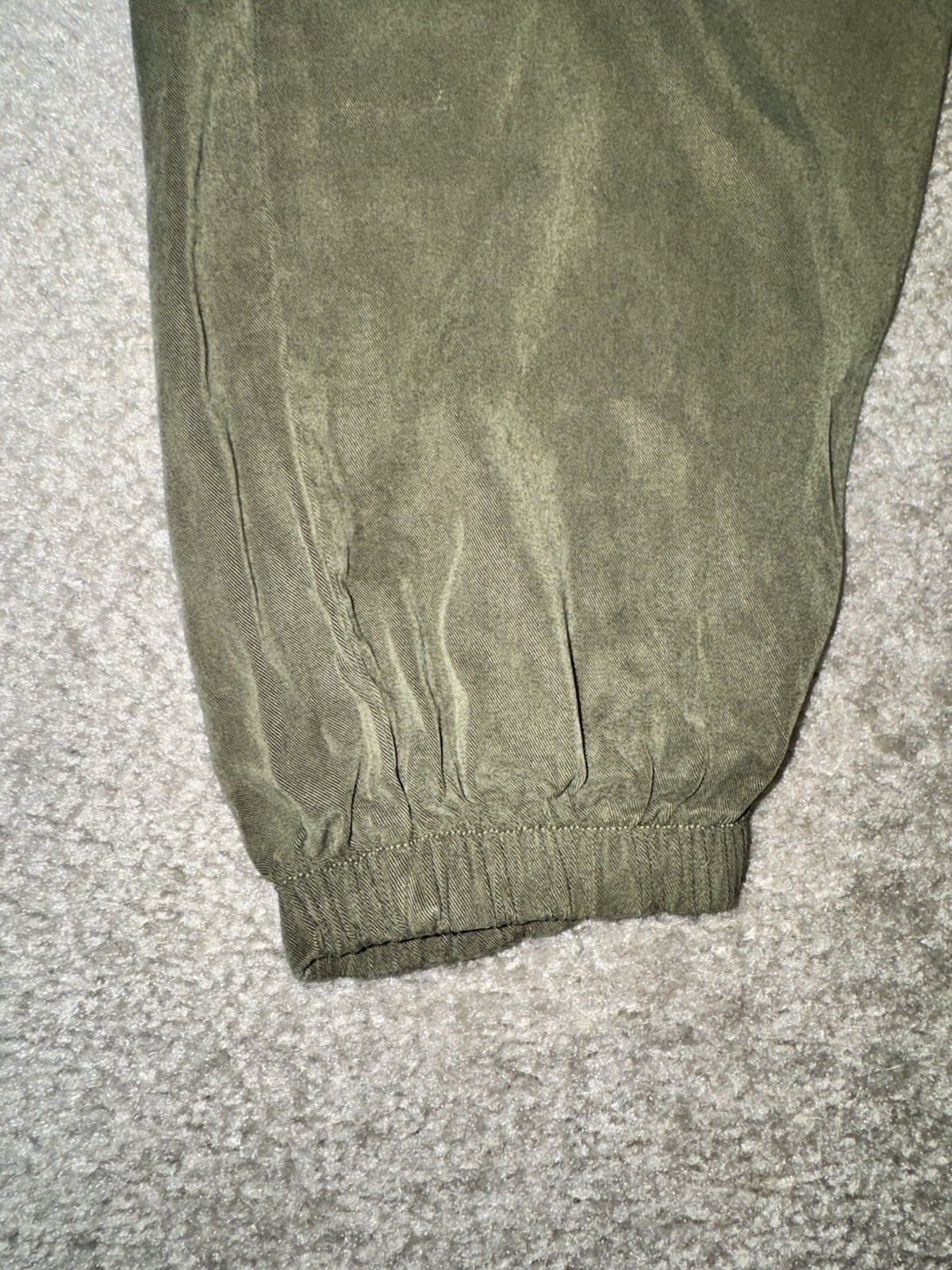 VICTORIA’S SECRET – PINK Dark Olive Jogger Pants Size M