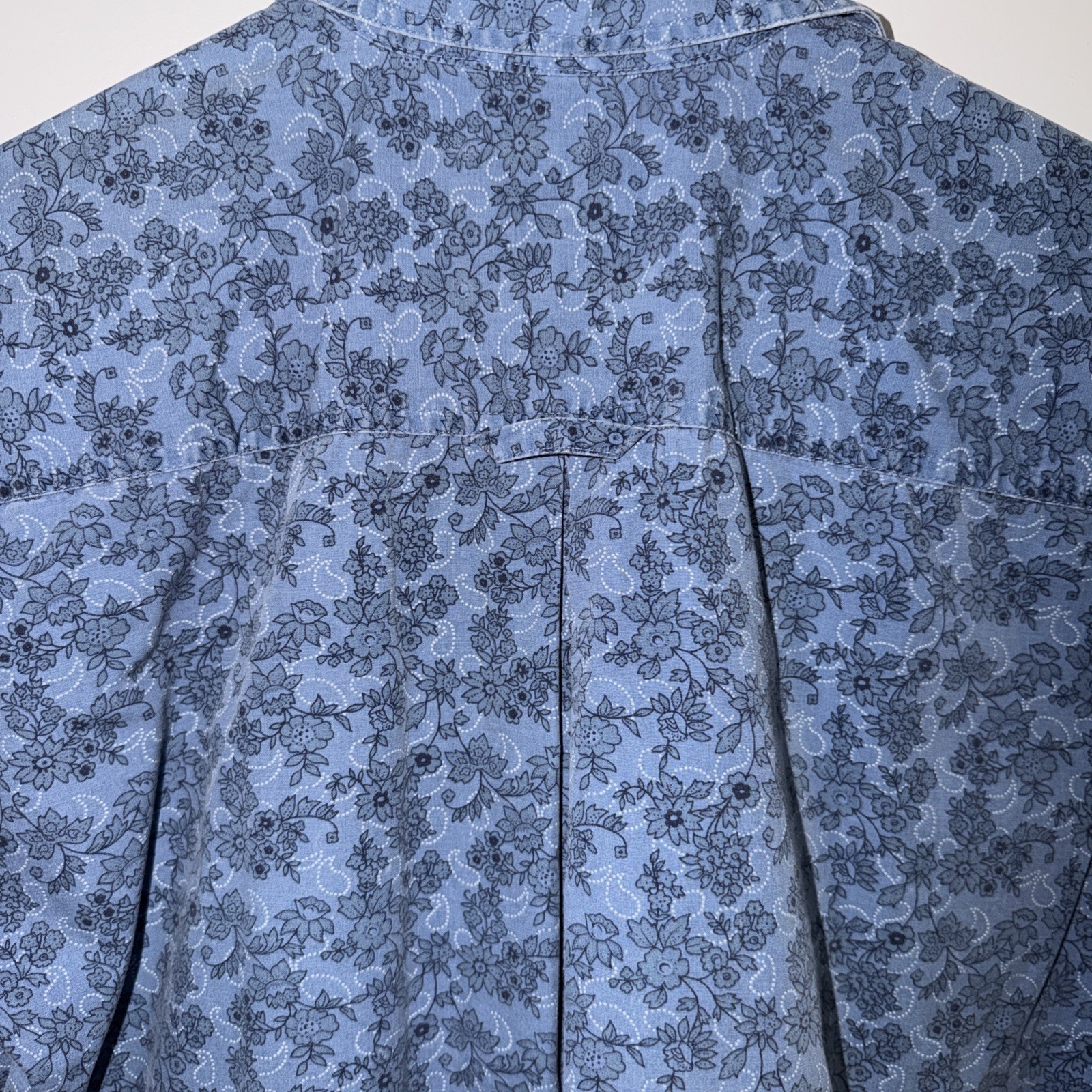 Woolrich Women’s M Short sleeve button up 100% Cotton, Sky pattern see pics