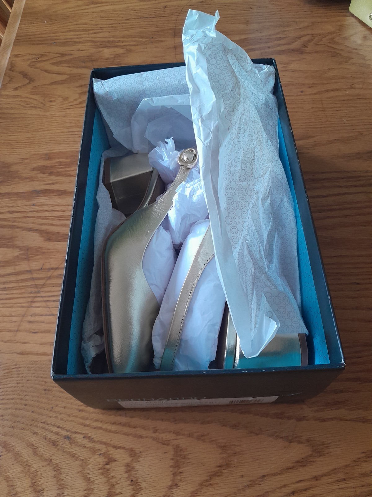 Bernardo Alexia Champagne /gold slingback block heels 7.5