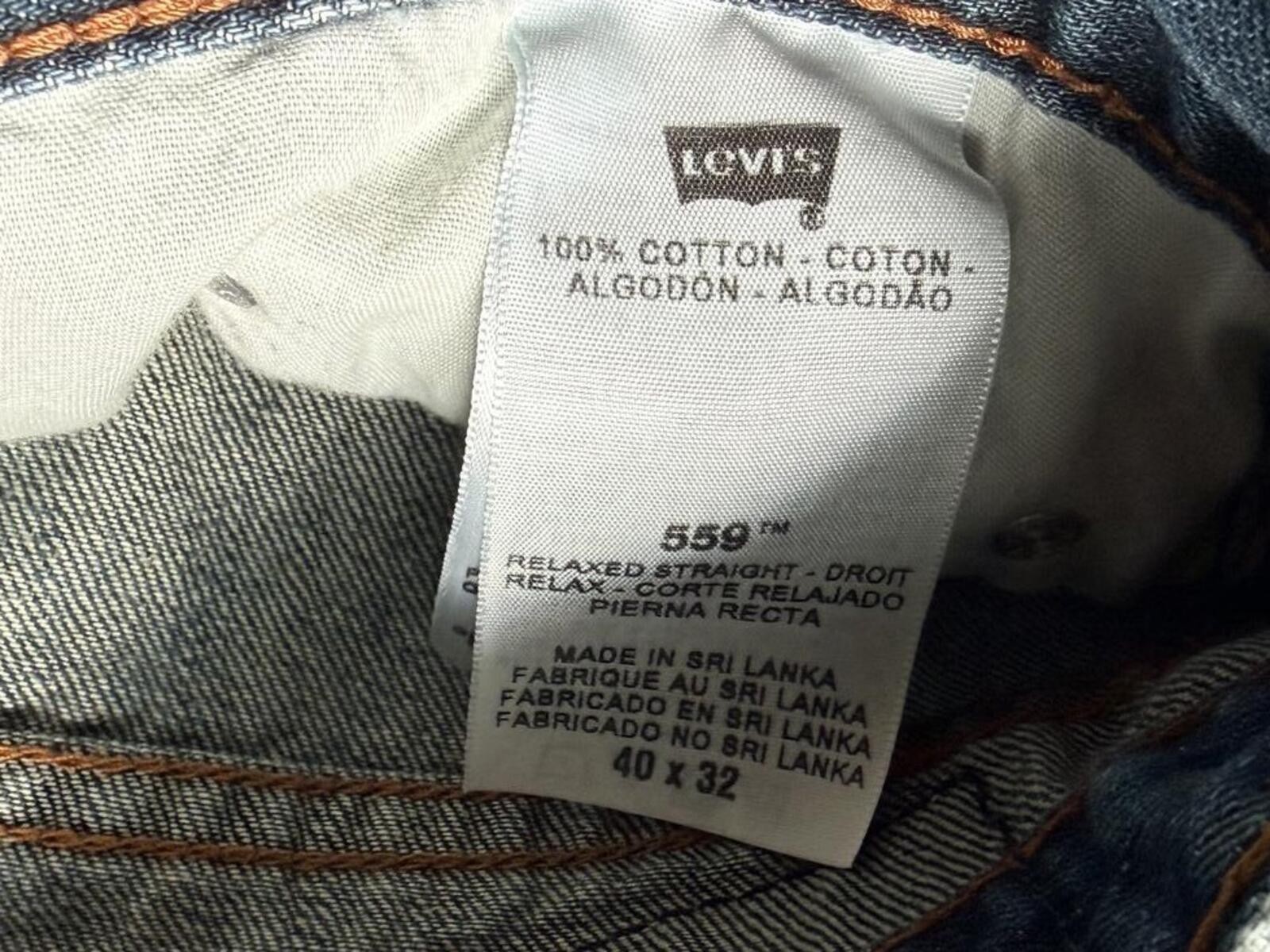 Vintage Levi’s 559 Relaxed Straight Fit Jeans 40×32 Blue Denim