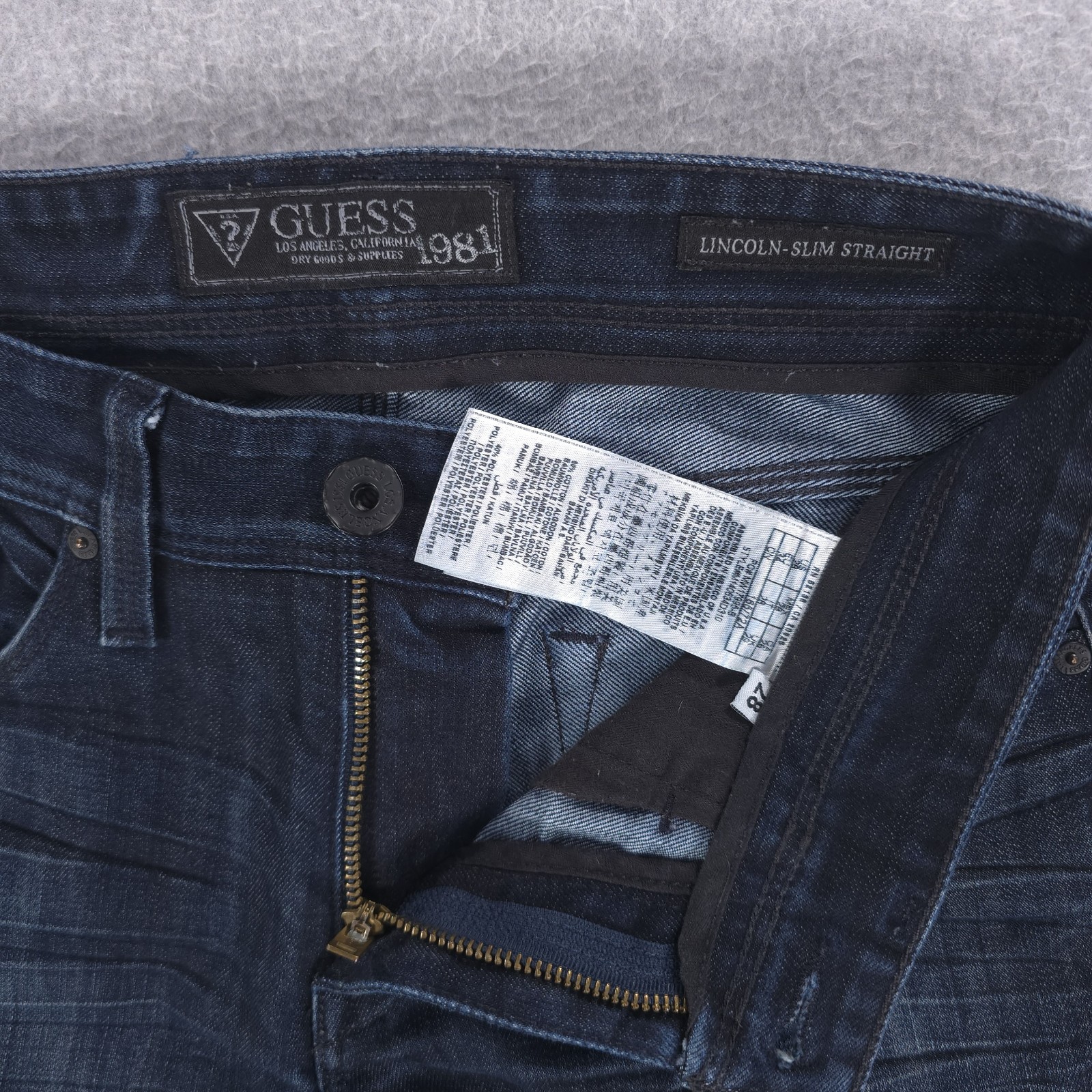Guess Lincoln Low Slim Straight Dark Distressed Denim Casual Jeans Mens 28×32