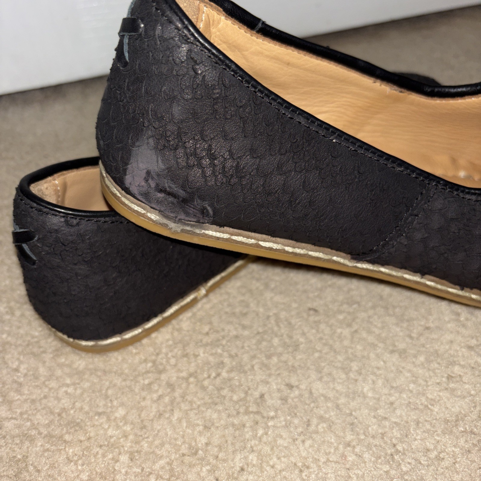 Charix Wild Black Embossed Leather Slip On Flats Women Size 39 US 8.75