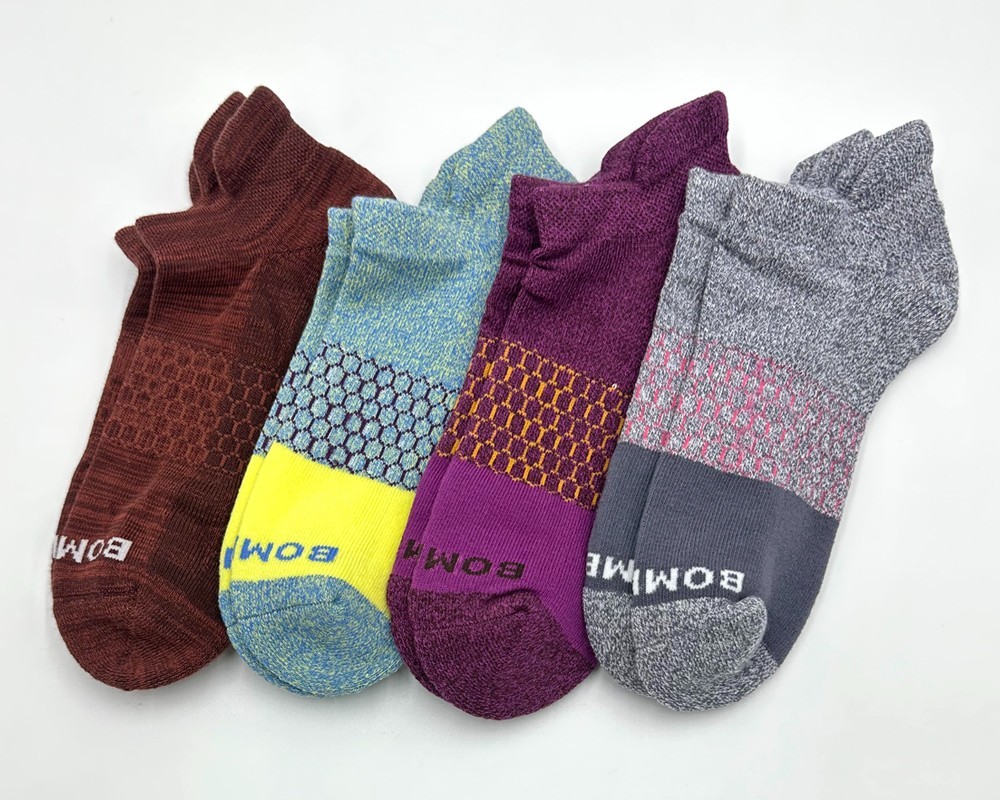 4 Pairs Women’s 4 Colors Mix Cushion Ankle socks Size Med Everyday BOMBAS