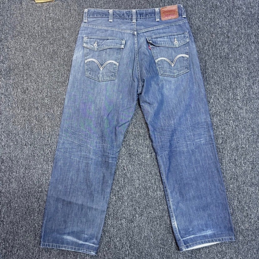 Vintage Levi’s 569 Loose Straight Jeans W38 L32 Blue Denim Cargo Pockets
