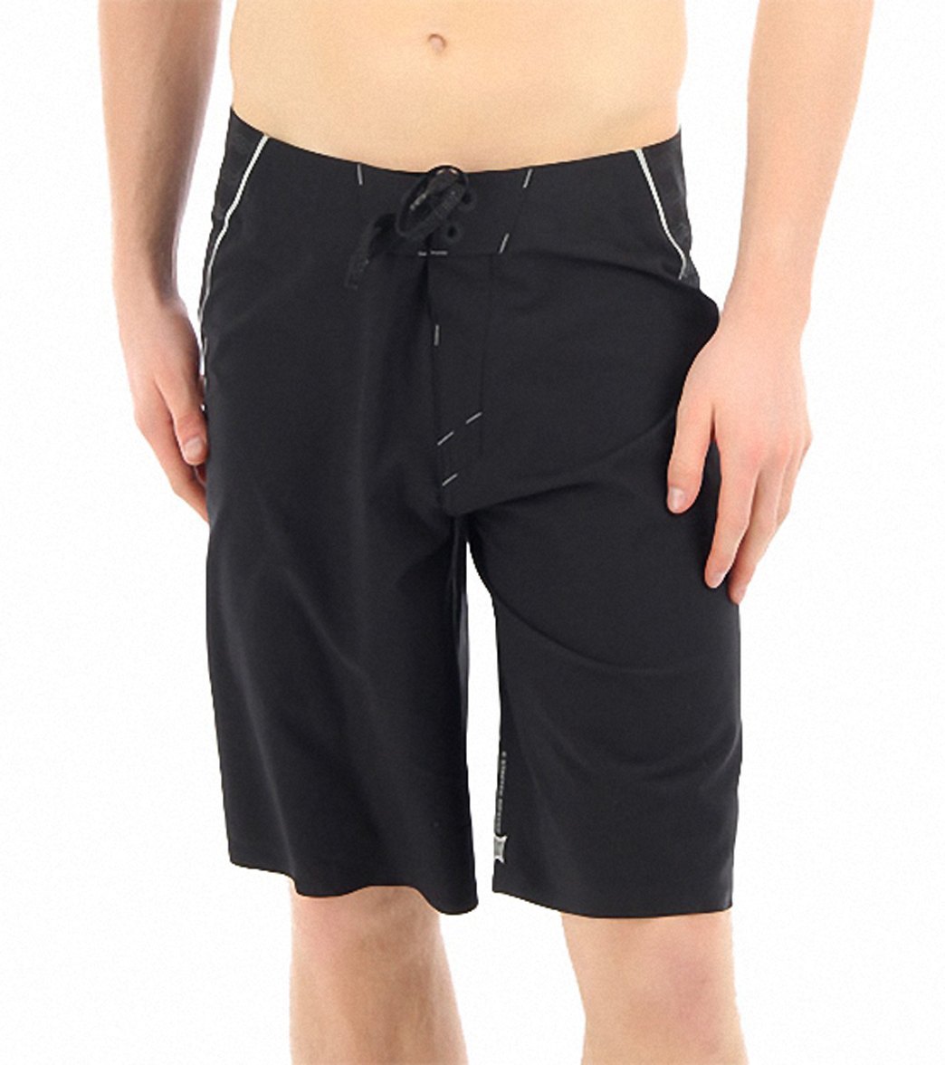 BNWT Oakley BLADE III Boardshorts Black, Yellow Red Line 28 30 31 32 33 34 36 38