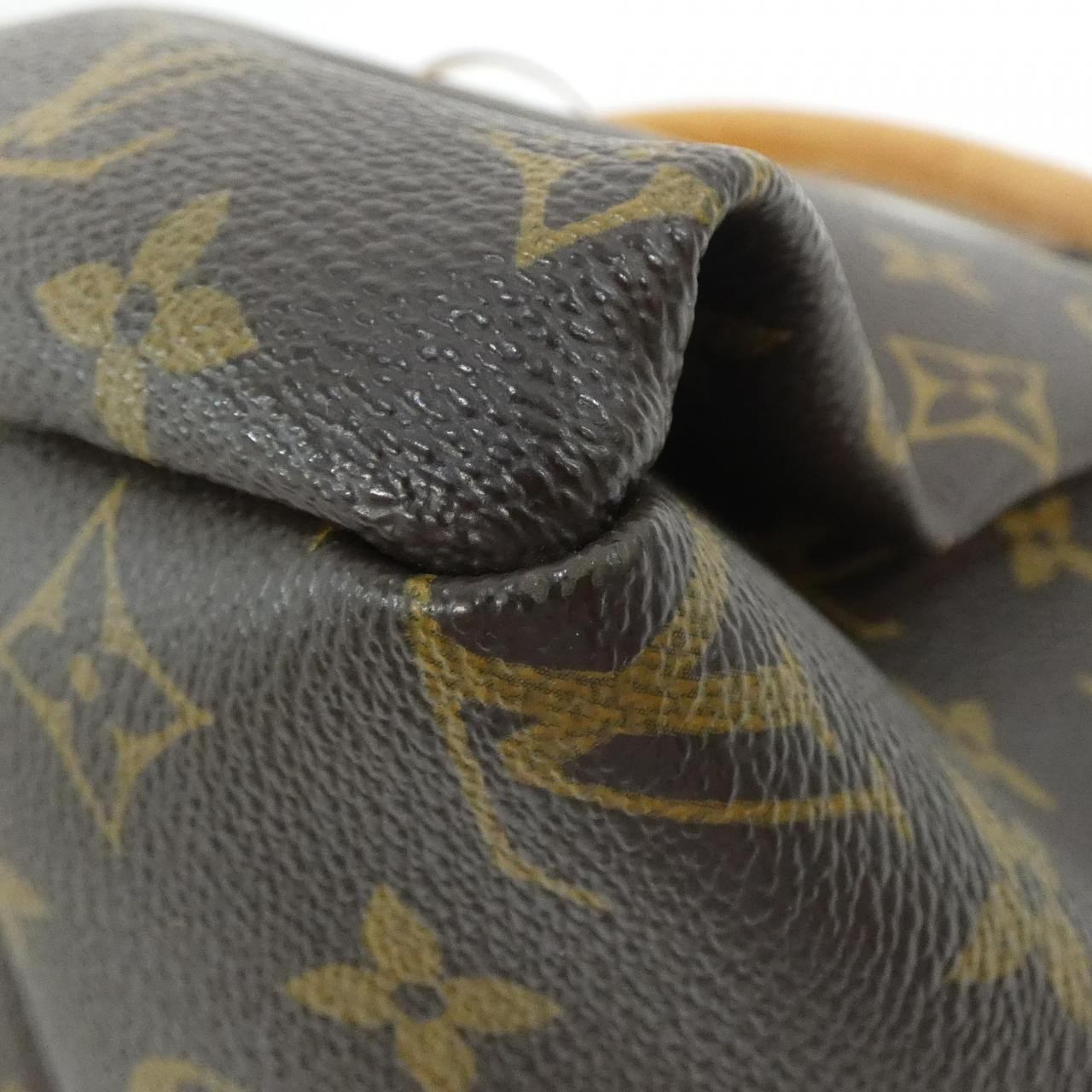 Authentic Louis Vuitton Monogram Artsy MM M40249 Shoulder Bag #270-004-303-9163
