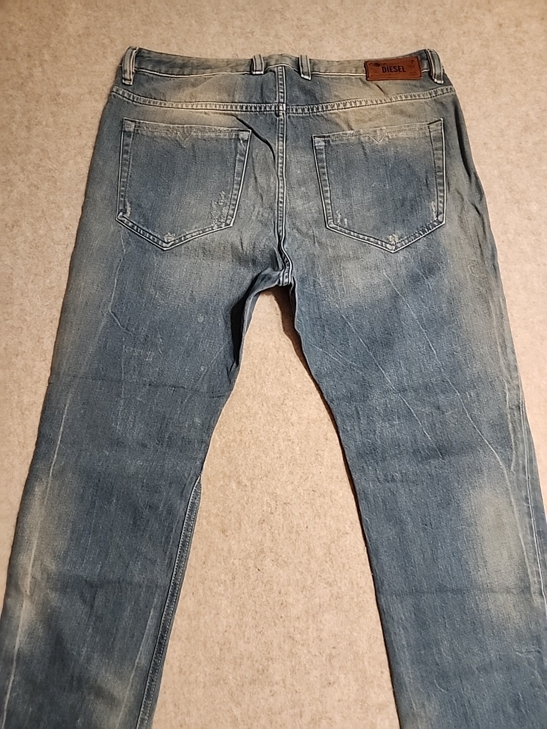 Diesel Eazee Relaxed Boyfriend Denim Jeans 30×25 whiskered Distress staining EUC