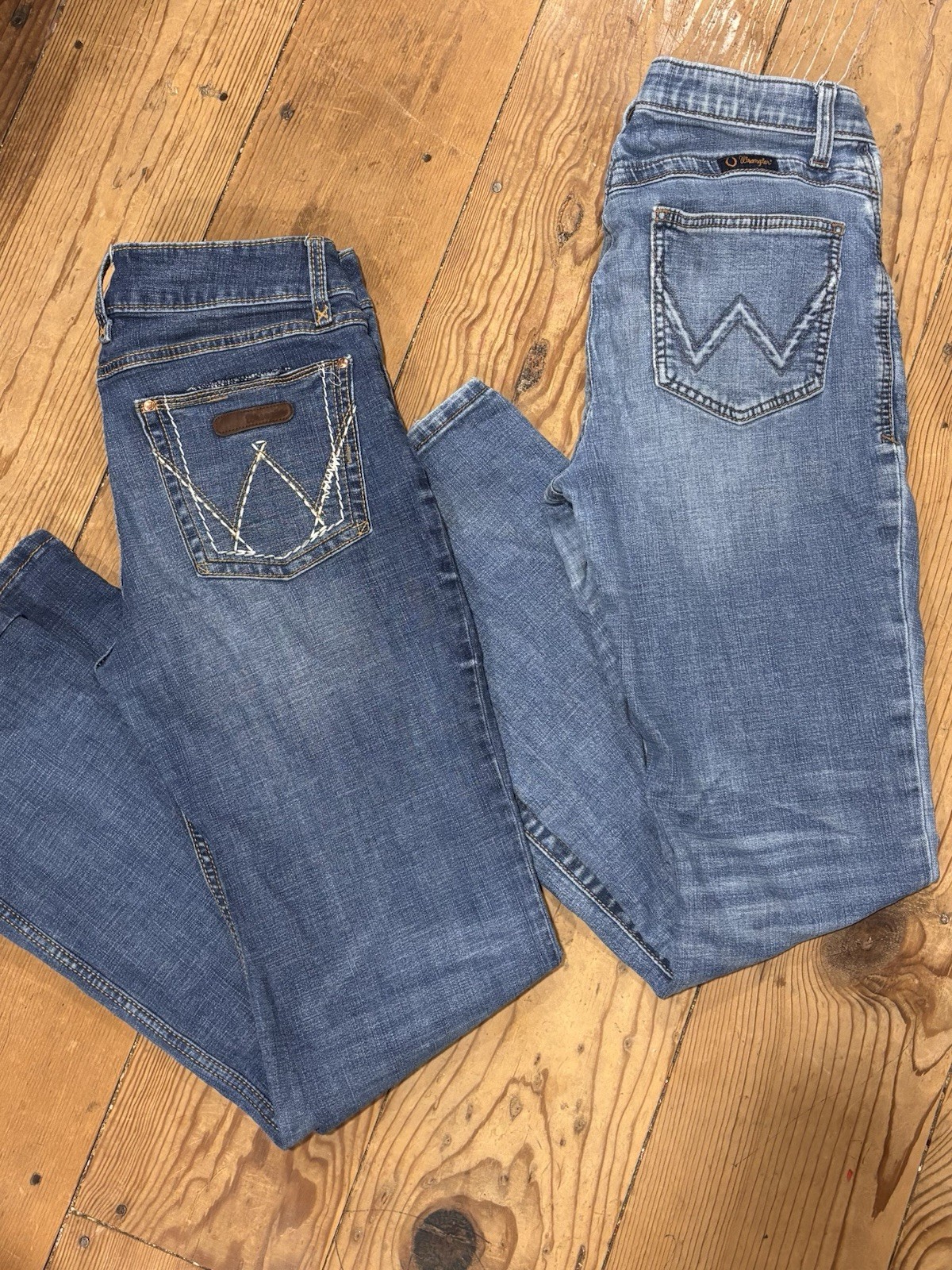Wrangler Women’s Blue Medium Wash Straight Denim Jeans Lot of 2, Mid Rise