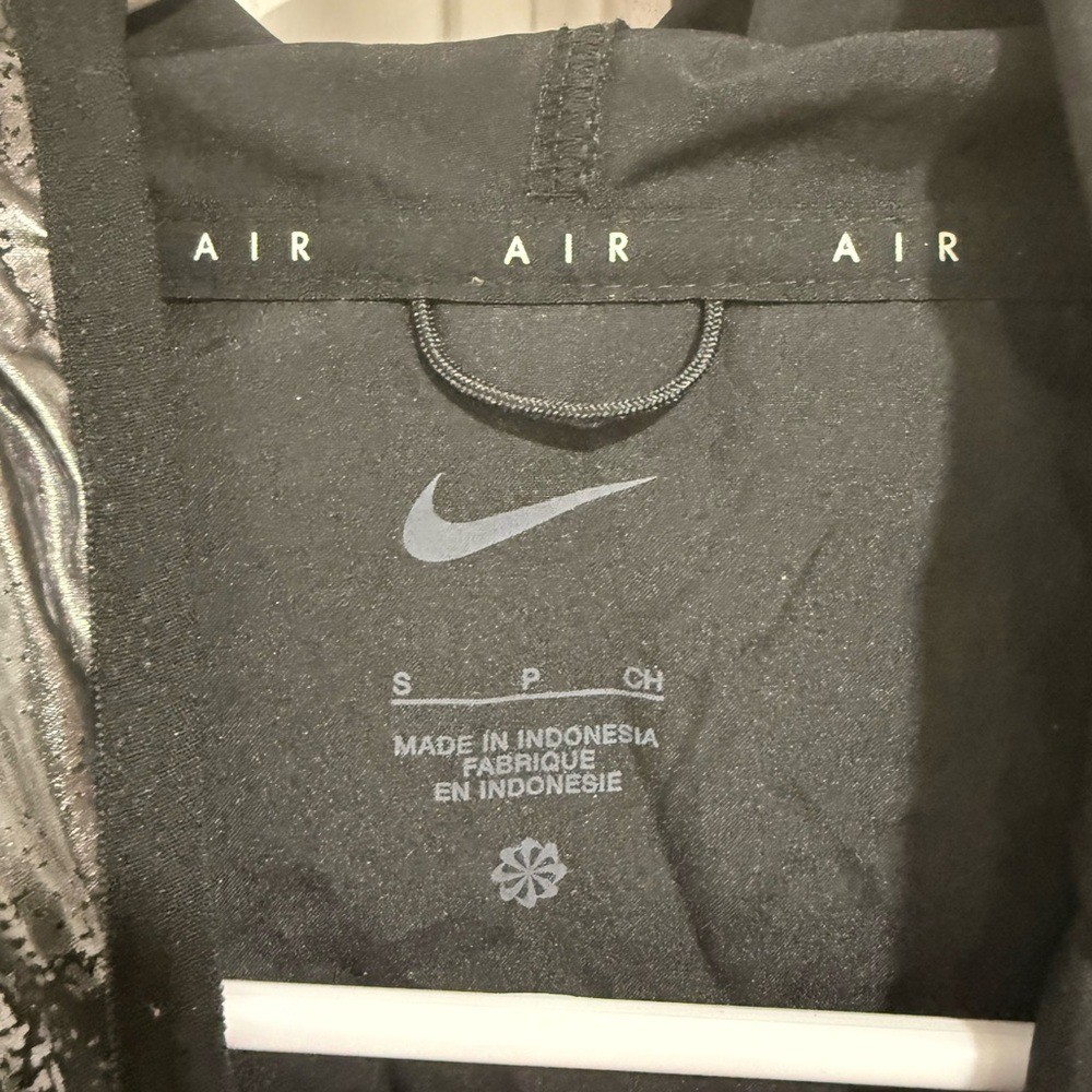 Nike Women’s Metallic Black Jacket