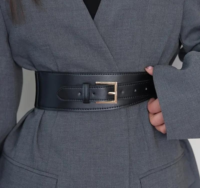 Retro Black & Golden Women’s Elegant Square Buckle Cinch Belt Size 75 Cm