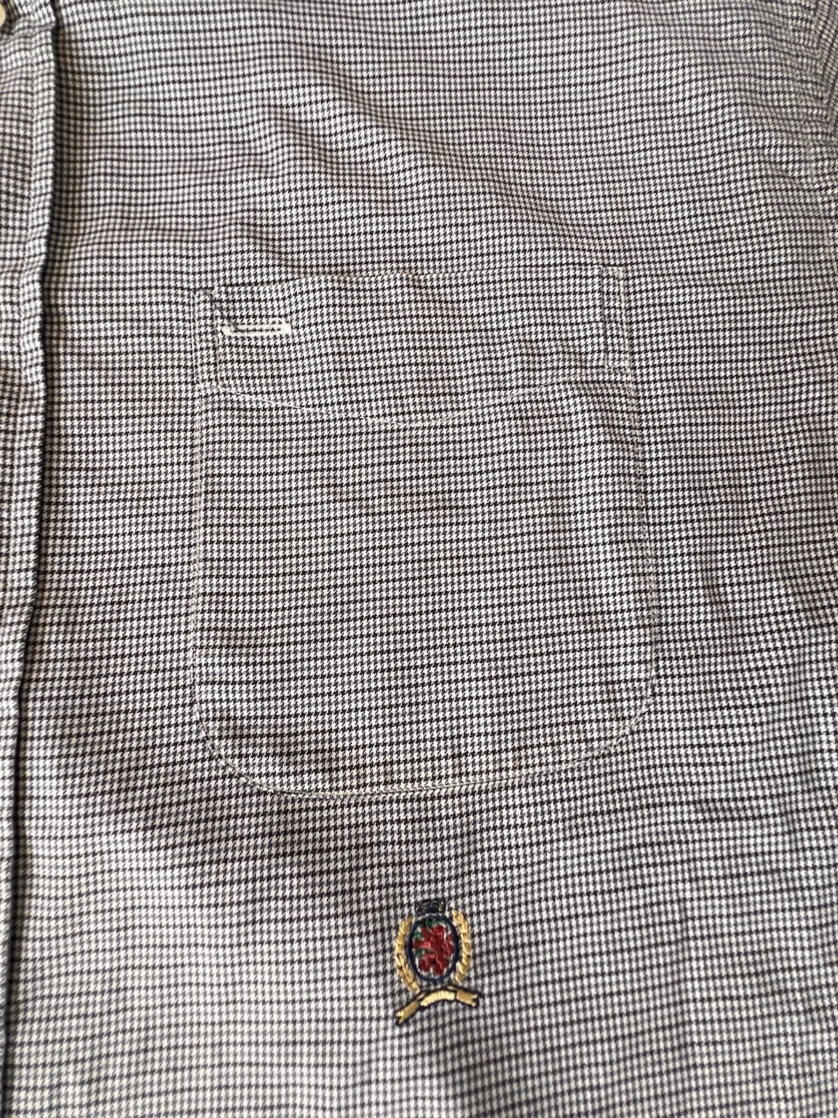 Tommy Hilfiger Button Up Shirt Men’s Large White with Blue Houndstooth Pattern