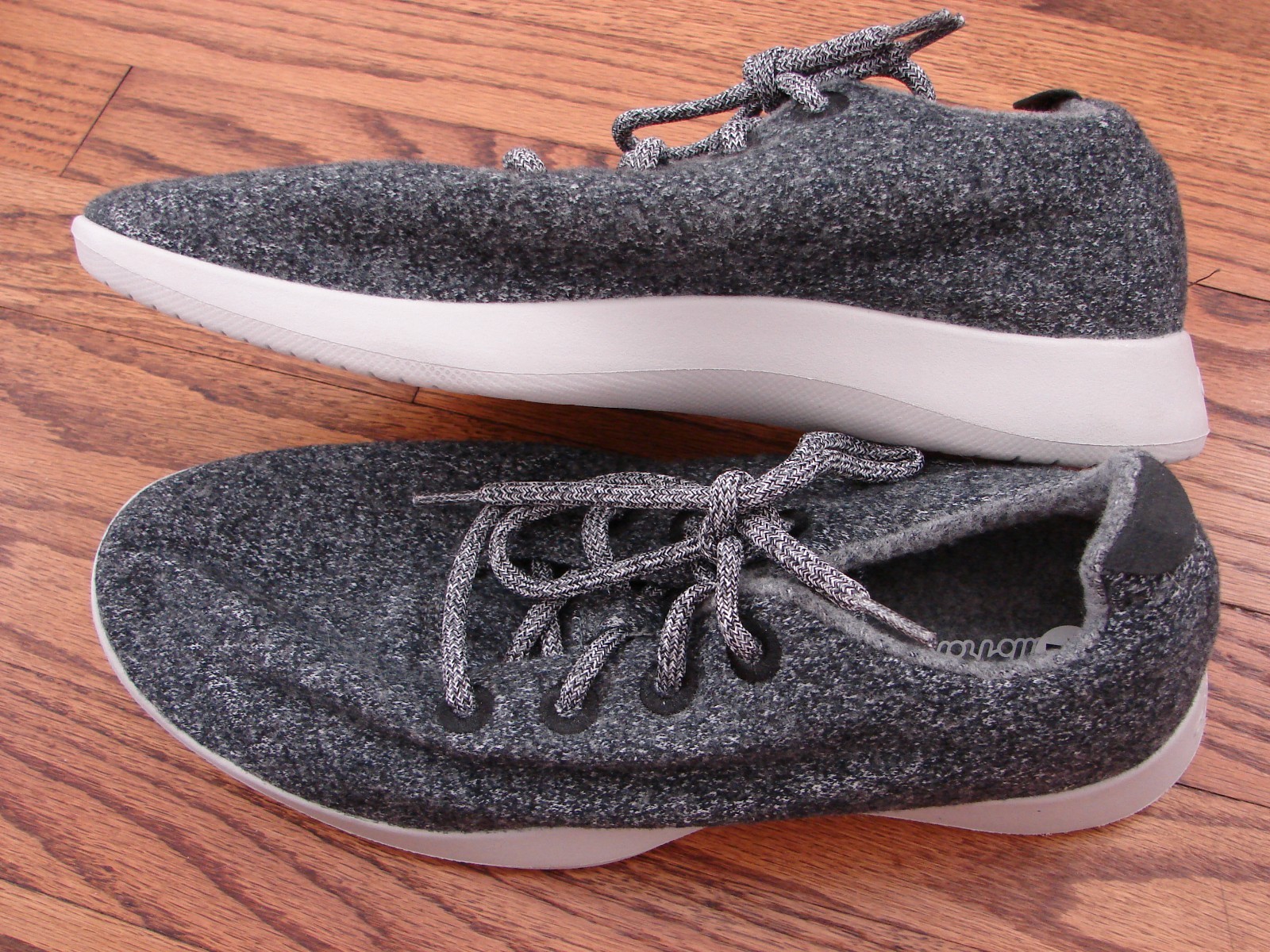 NWOB Medium Grey Classic Wool Runner from Allbirds, Size 11