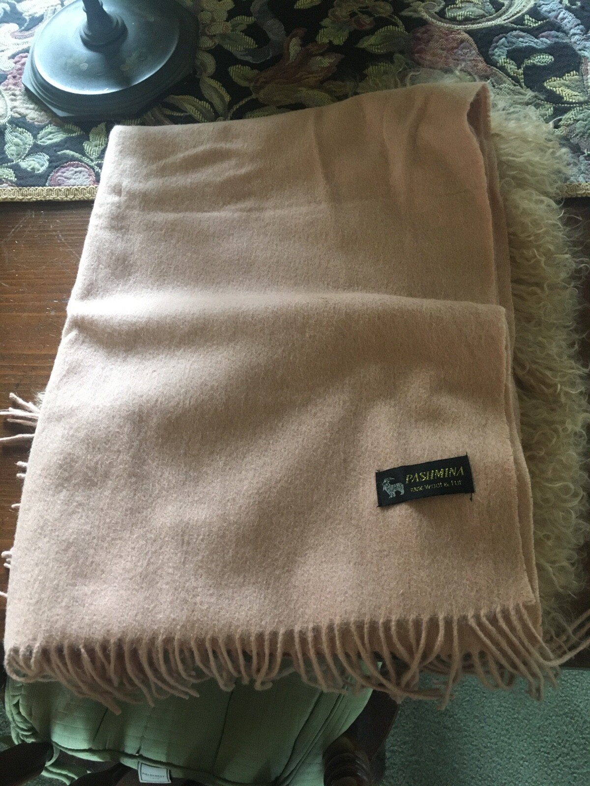 GORGEOUS Pasmina scarf/shawl – 64 x 48 inches – wool & faux fur – pink