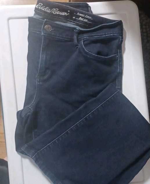 Eddie Bauer Women’s Slim Bootcut Jeans Blue Dark Wash Mid Rise 5-Pocket Stretch