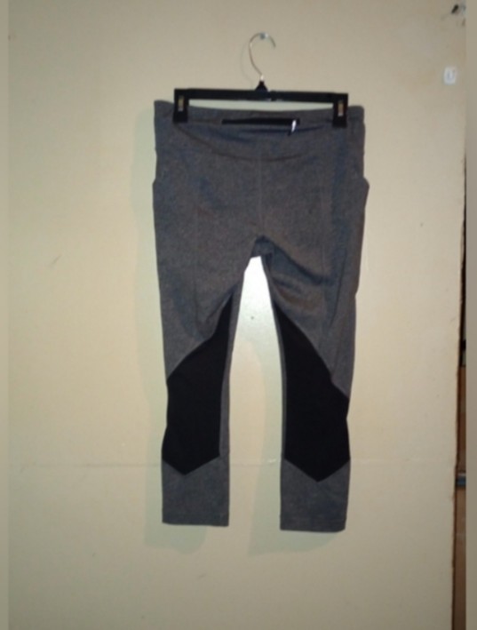 Soul by SoulCycle Cropped Gray/Black Ankle Leggings Mesh Zip Pocket Logo Size 8