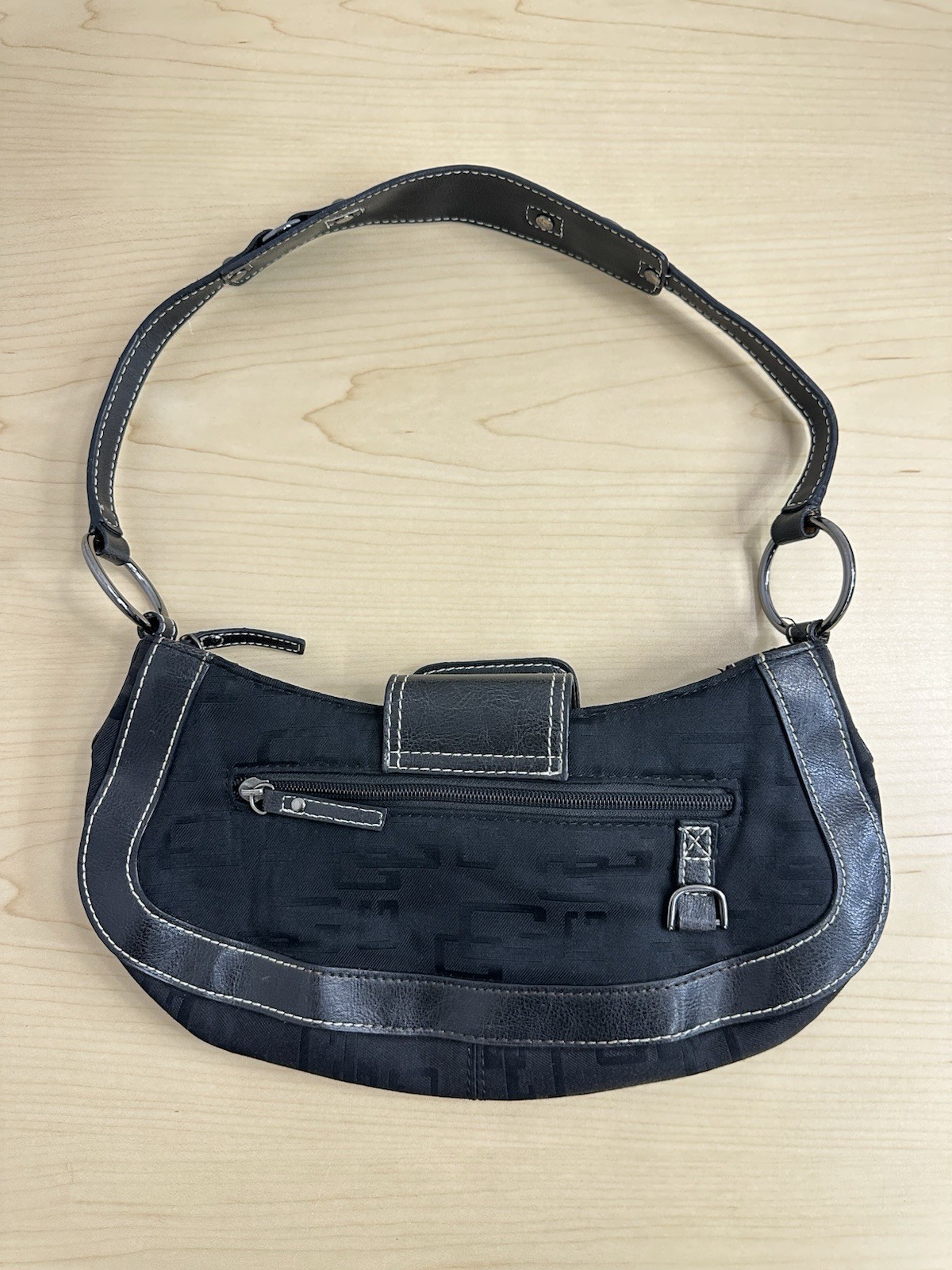 GUESS Vintage Black Logo Shoulder Bag Studded Buckle Magnetic Close Silver