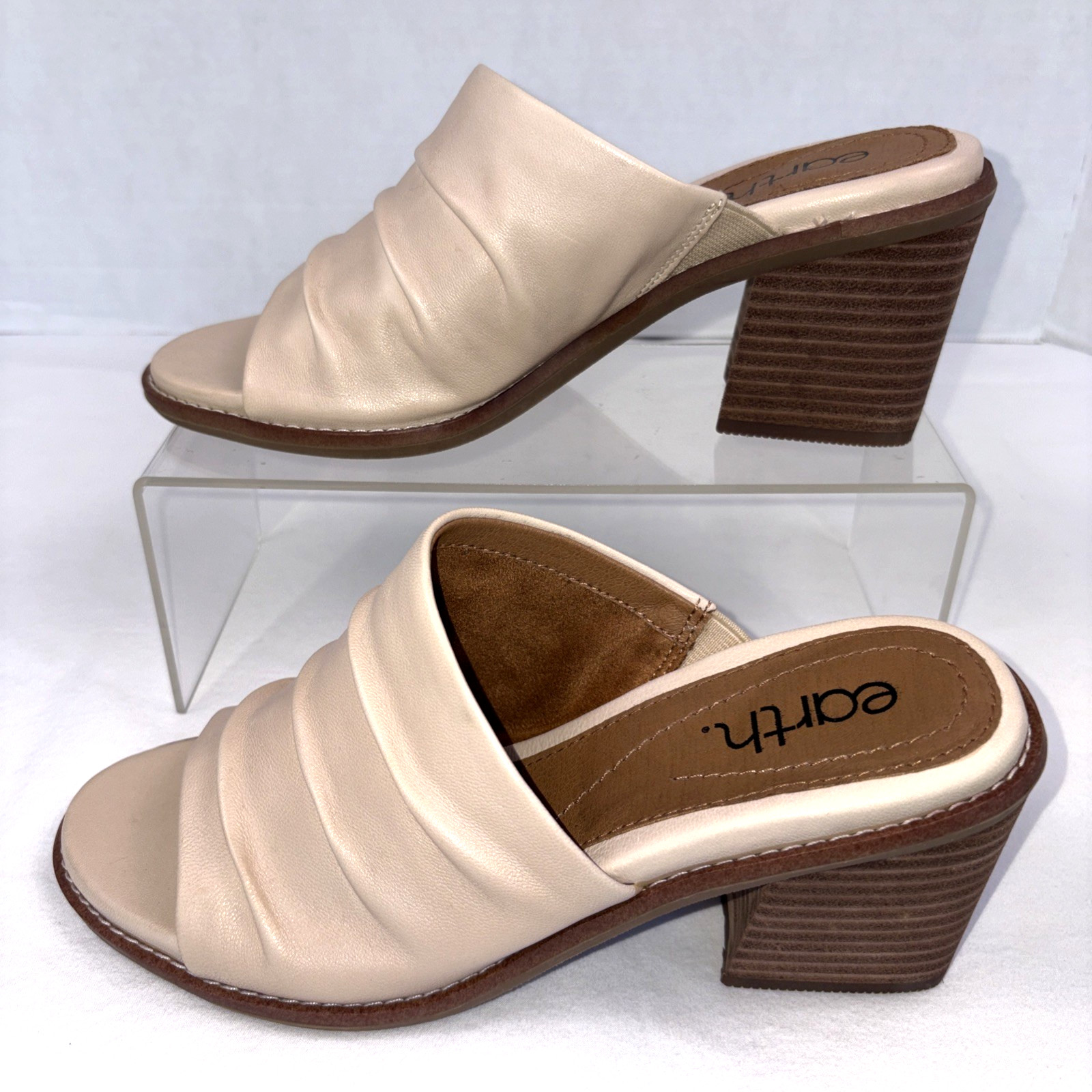 NEW Earth Leather Ruched Light Tan Block Heel Mules Narrow Toe Opening Size 6.5