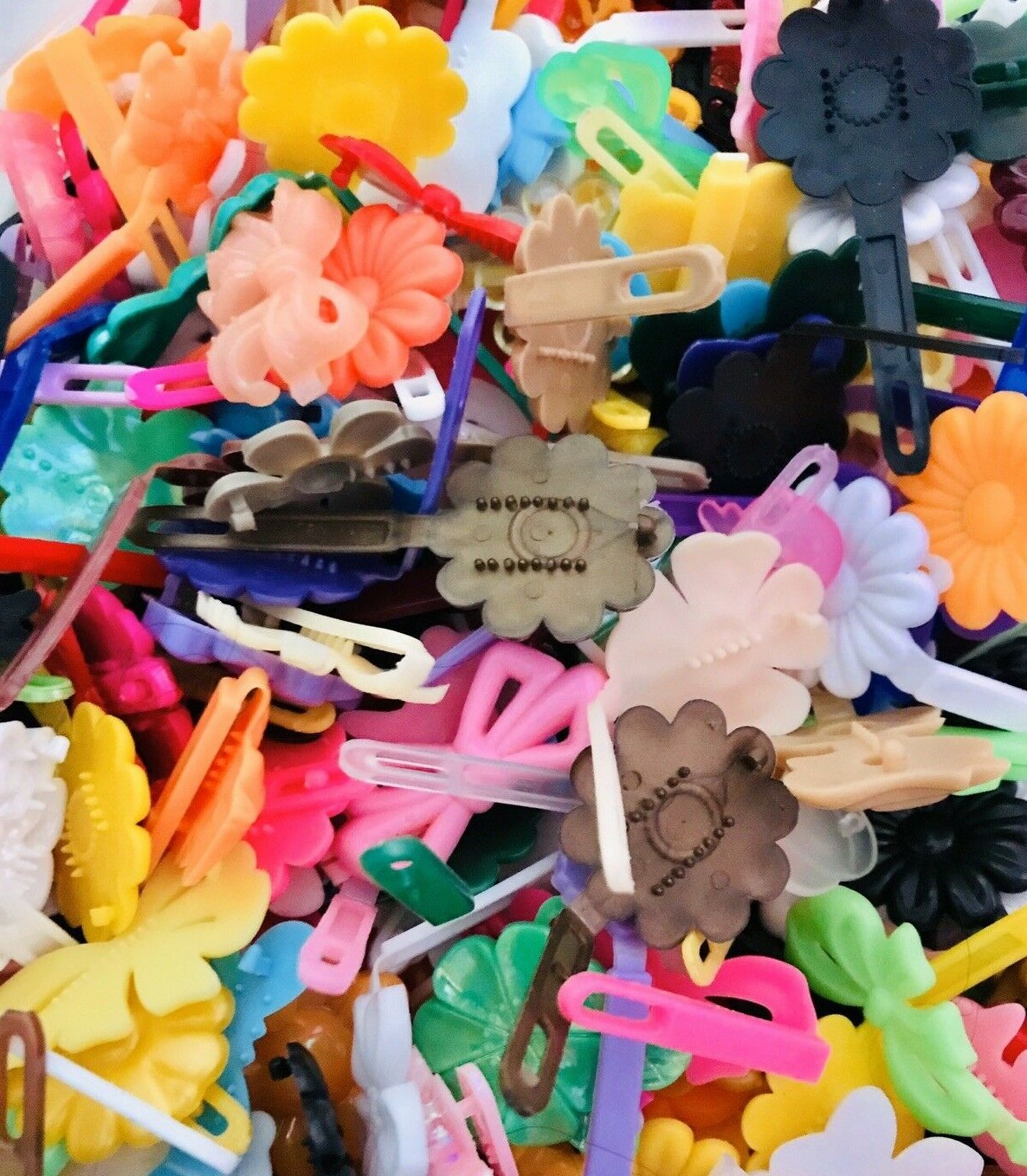 Mixed Random 20 Pc Lot Multi Color Hair Barrettes