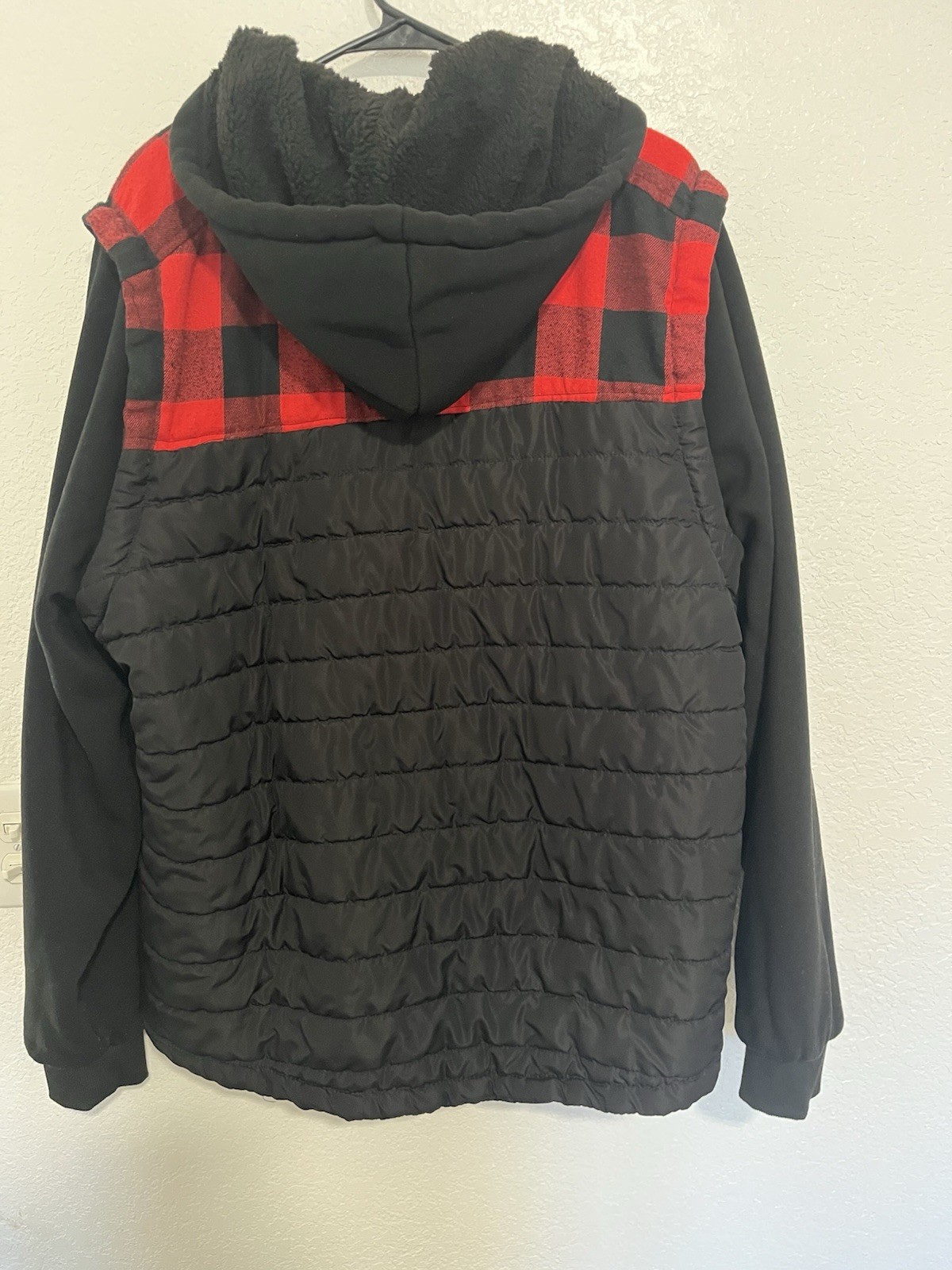 Public Supply NYC Men’s 2X Black Red Plaid Puffer Jacket Hooded Full Zip Pockets