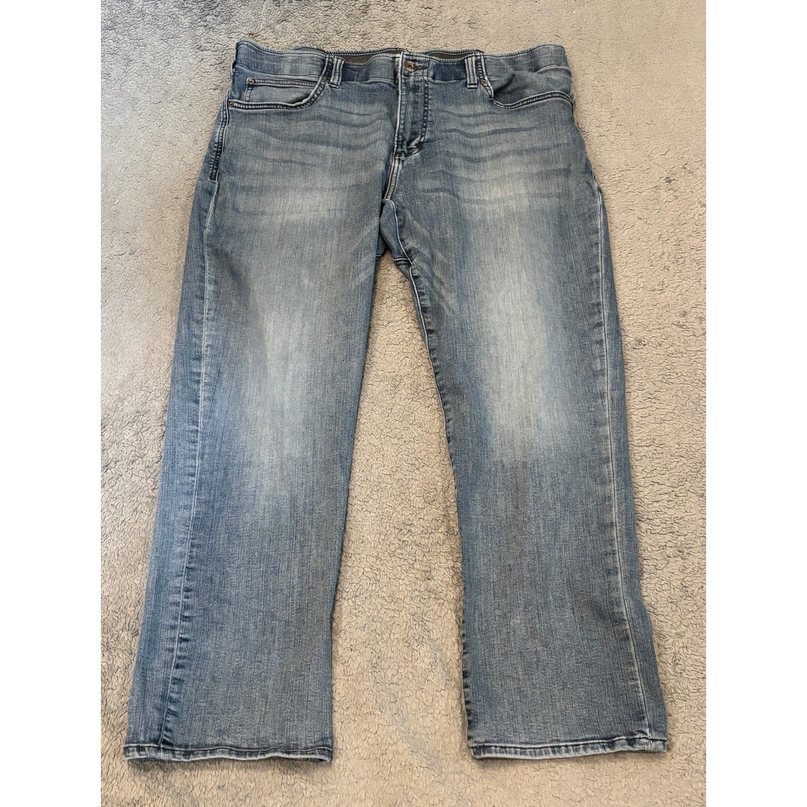 Lee Extreme Motion Mens Straight Fit Jeans Medium Wash Blue 38×29 WM2-19C-L