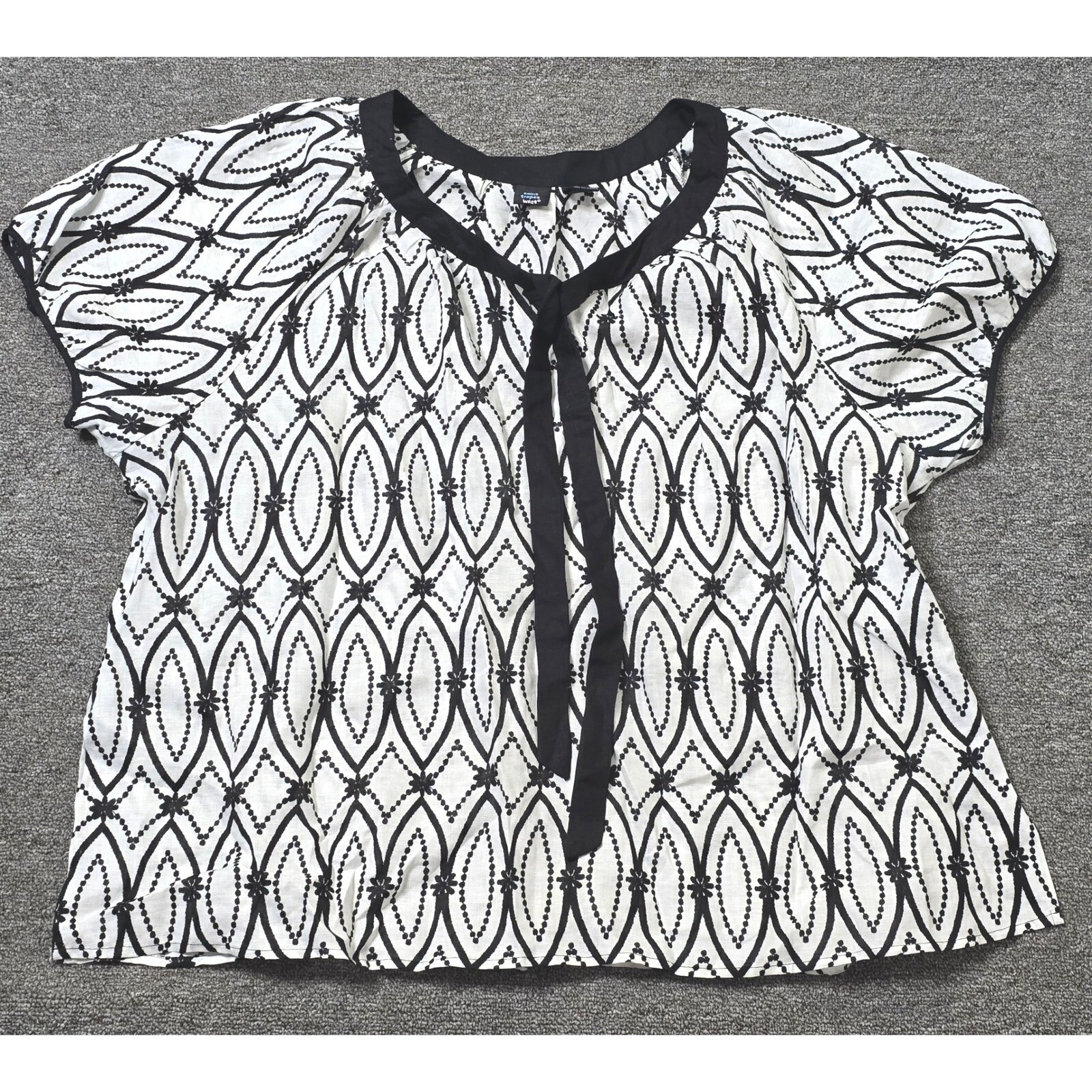 Saint Tropez West Blouse Top Black White Print Tie Neck 3X