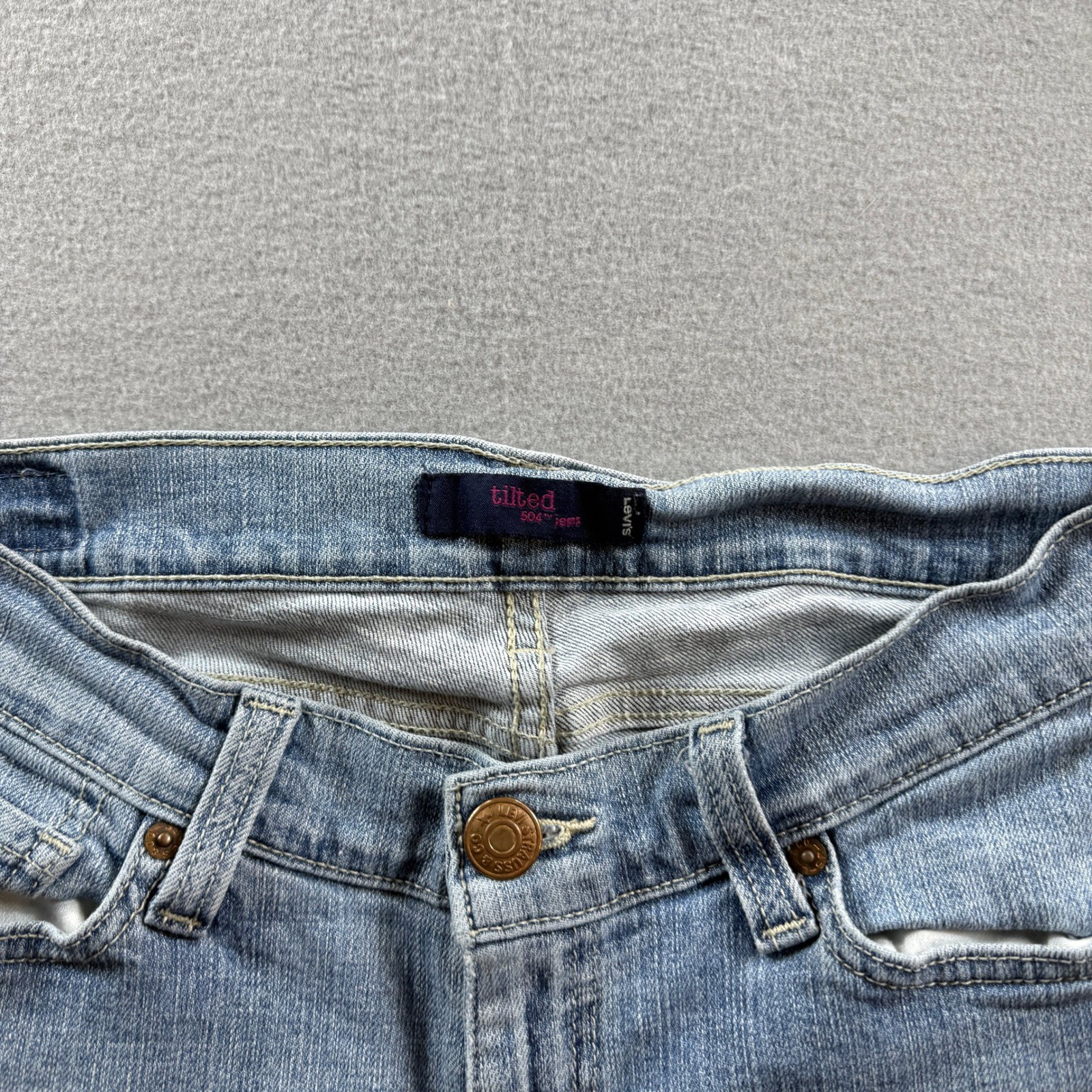 Levi’s Tilted 504 Jeans Womens 3 Blue Distressed Straight Leg
