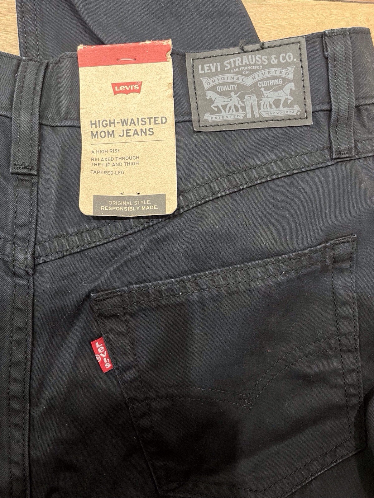 Levi’s high waisted mom jeans black cotton hemp blend NWT 28×32