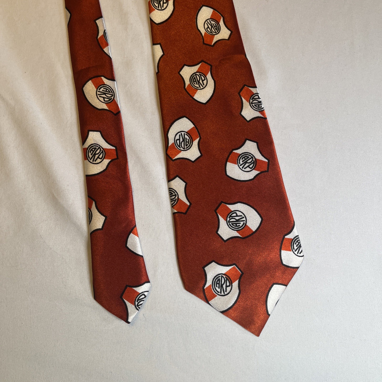 Necktie Argentina River Plate Futbol Soccer Hand Made Tie 56 x 3.5 Inches