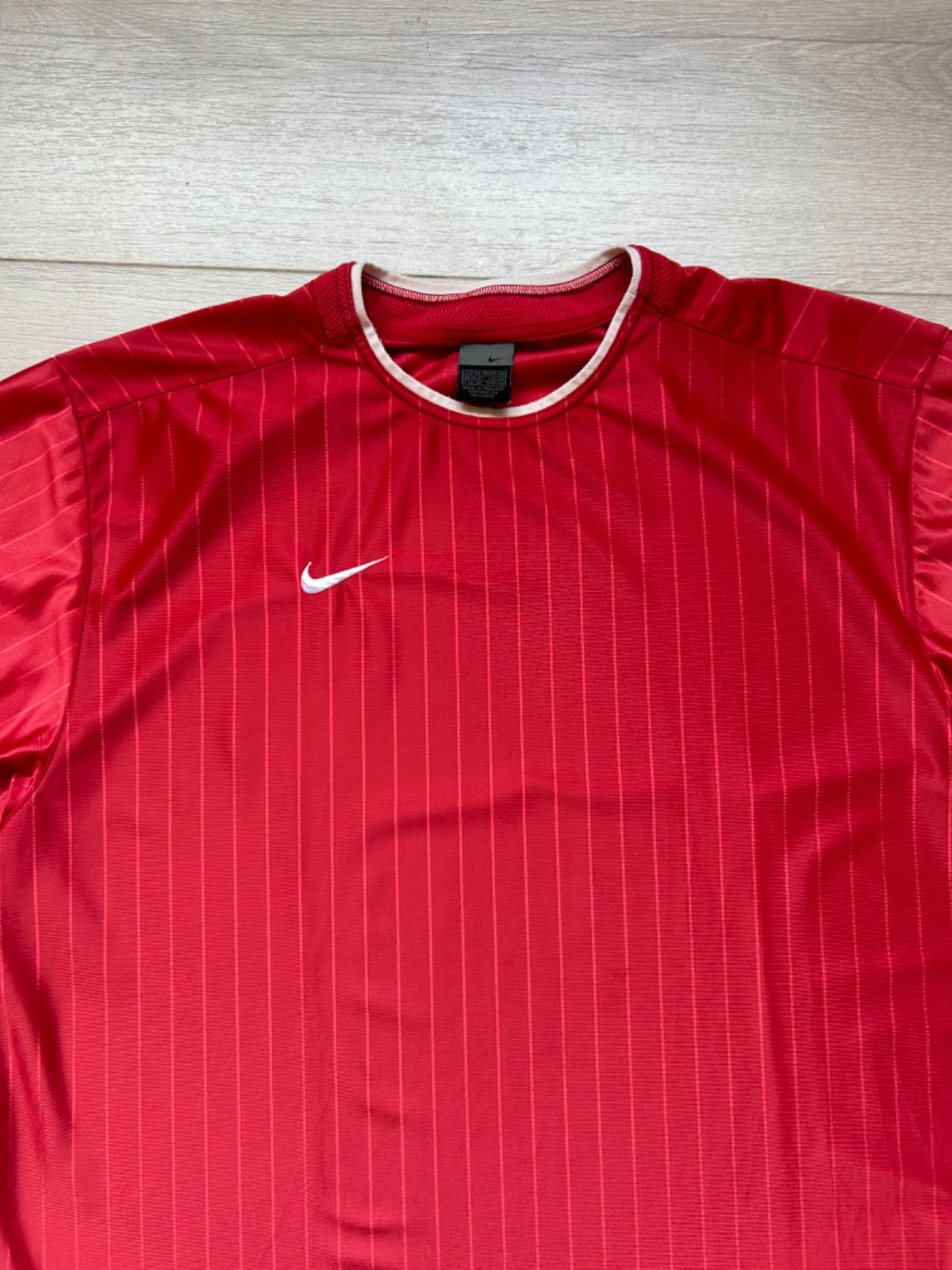 Nike T-Shirt Men’s Red Sport Training Soft Tee Size XL Short Sleeves Crew Neck