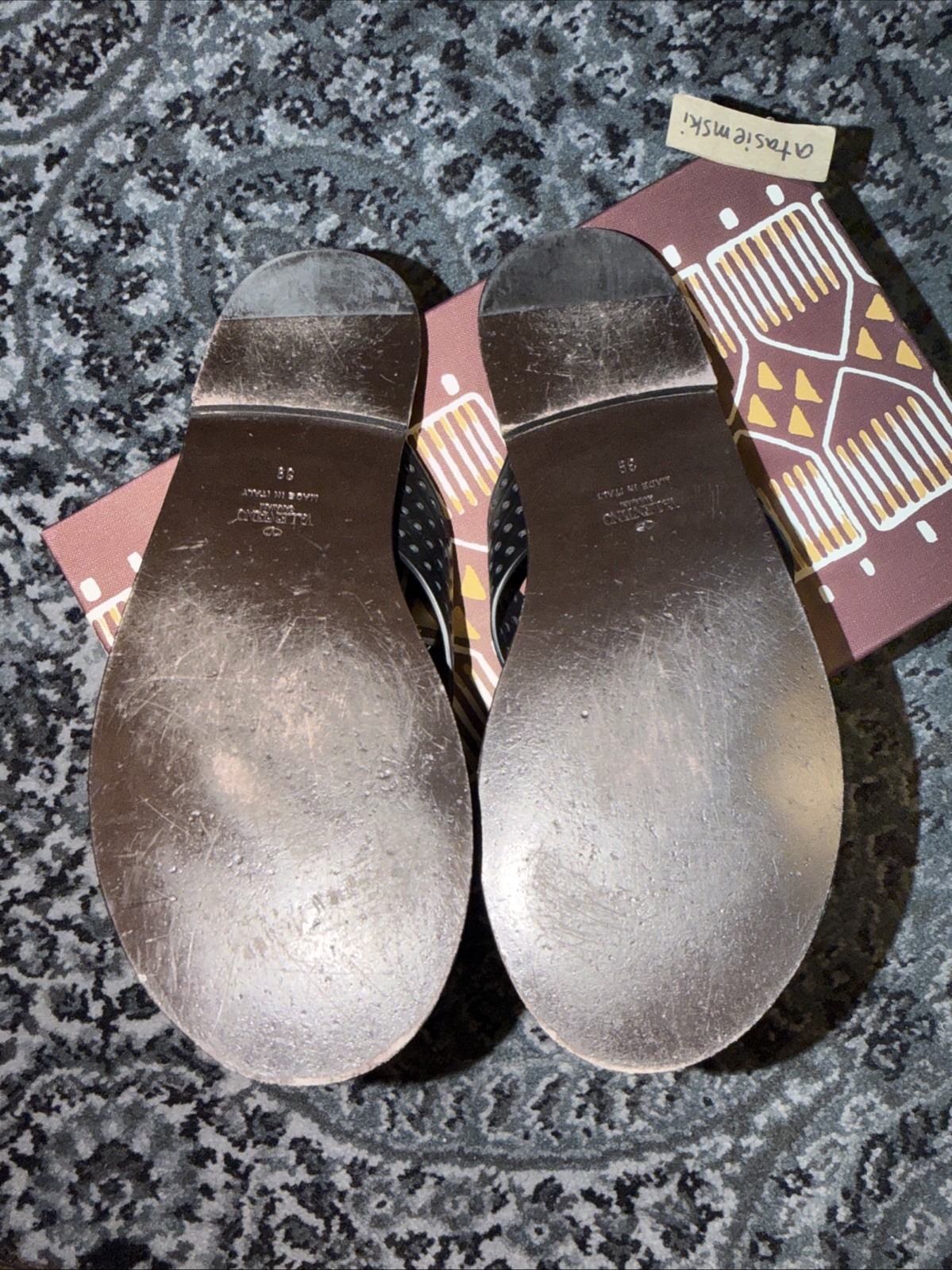 Valentino Garavani Elephant Thong Sandals Women’s Size 39 Rare 100% AUTHENTIC