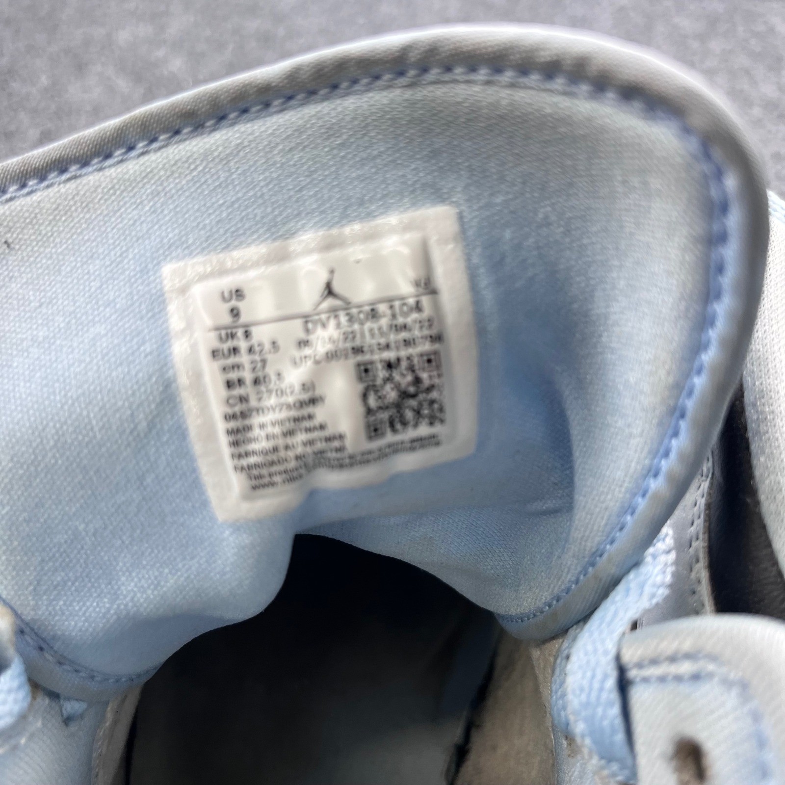 Jordan Air Jordan 1 Mid Basketball Ice Blue White Black Sneakers DV1308-104