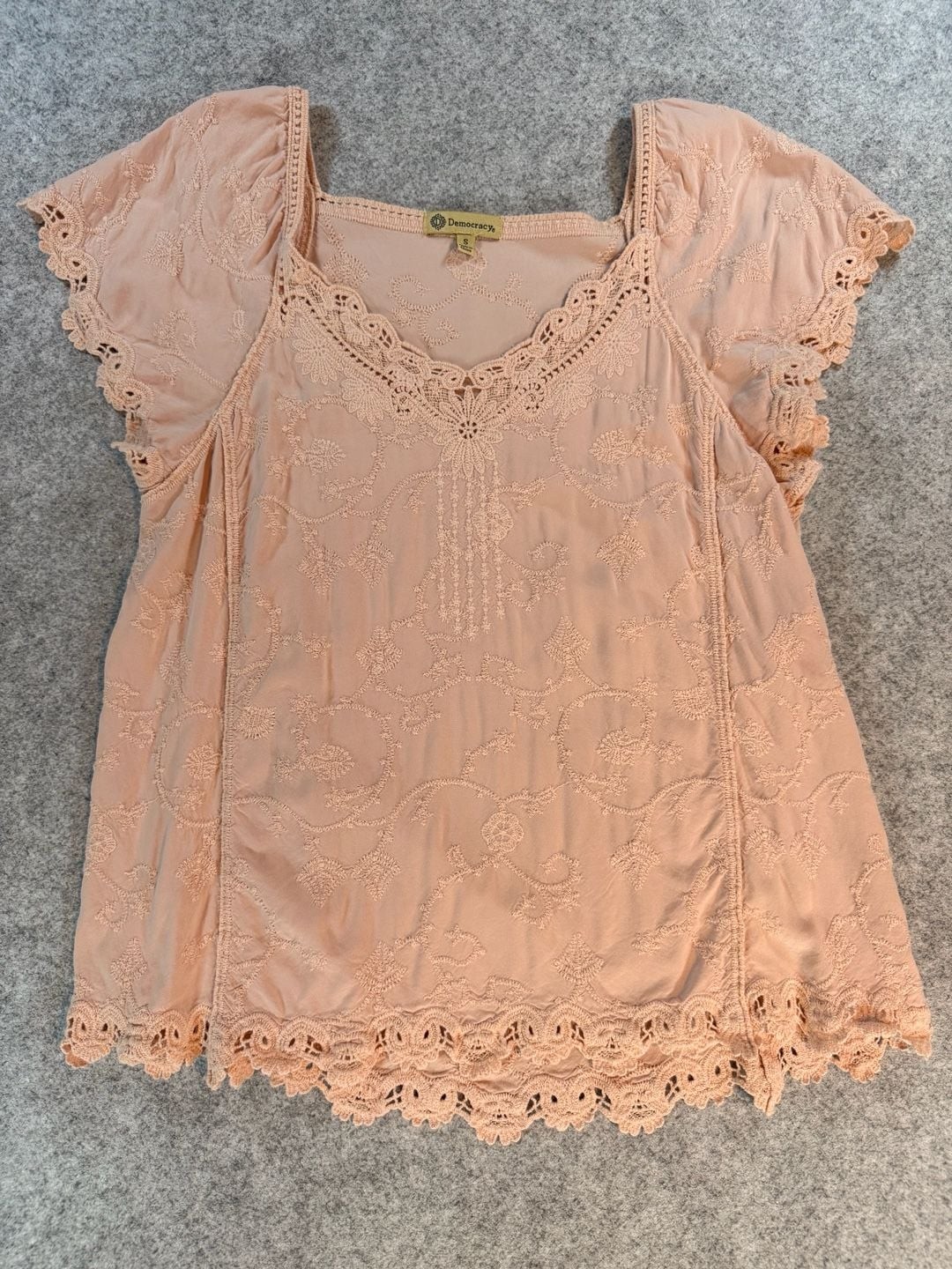 Democracy Short-Sleeve Open-Front Lace Ruffle Top Size Small