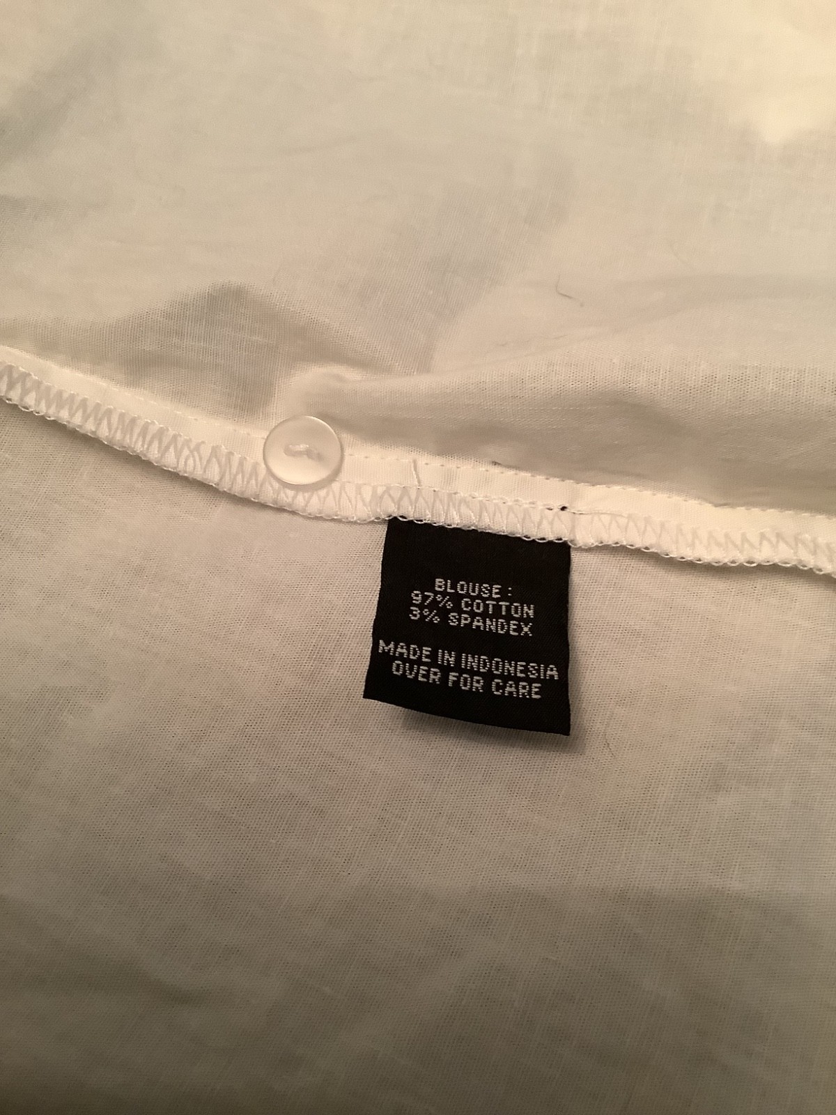 Women’s iZByer White with Black Trim Ruffle Fitted Button Up Top, Size XL