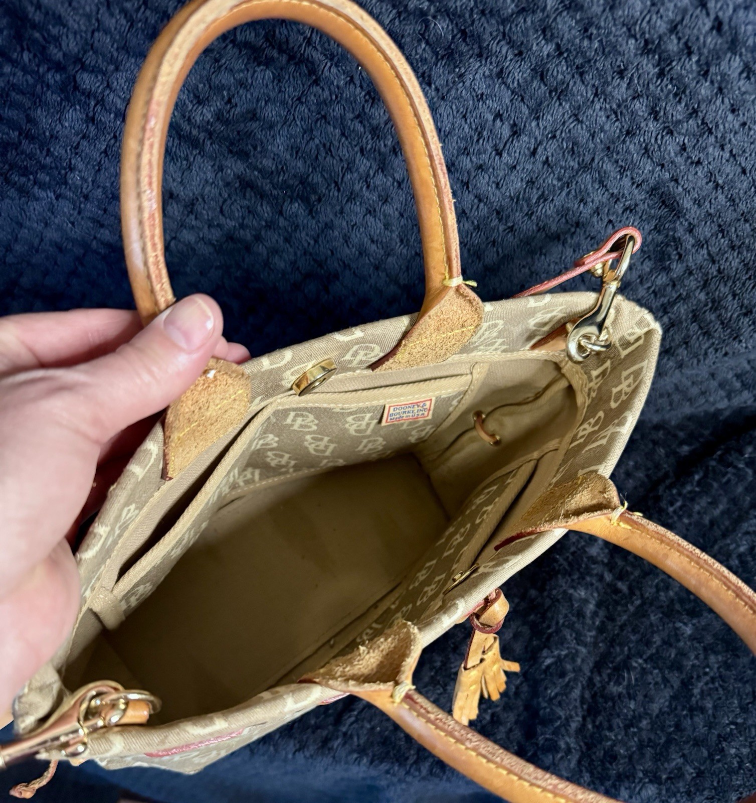 dooney and bourke crossbody leather
