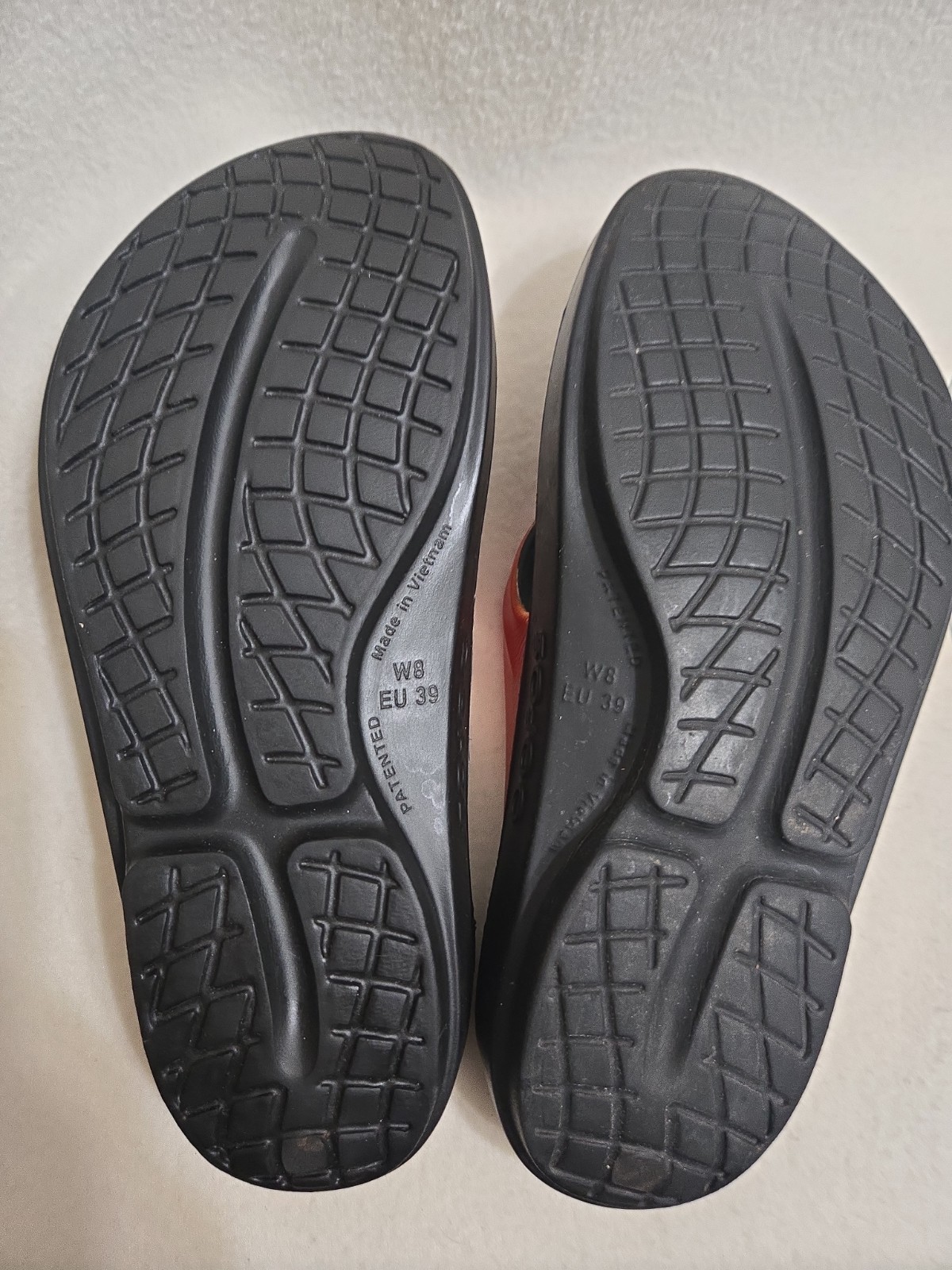 Oofos OOlala Luxe Solstice Sandals Size 8 Recovery Comfort Flip Flops Thongs