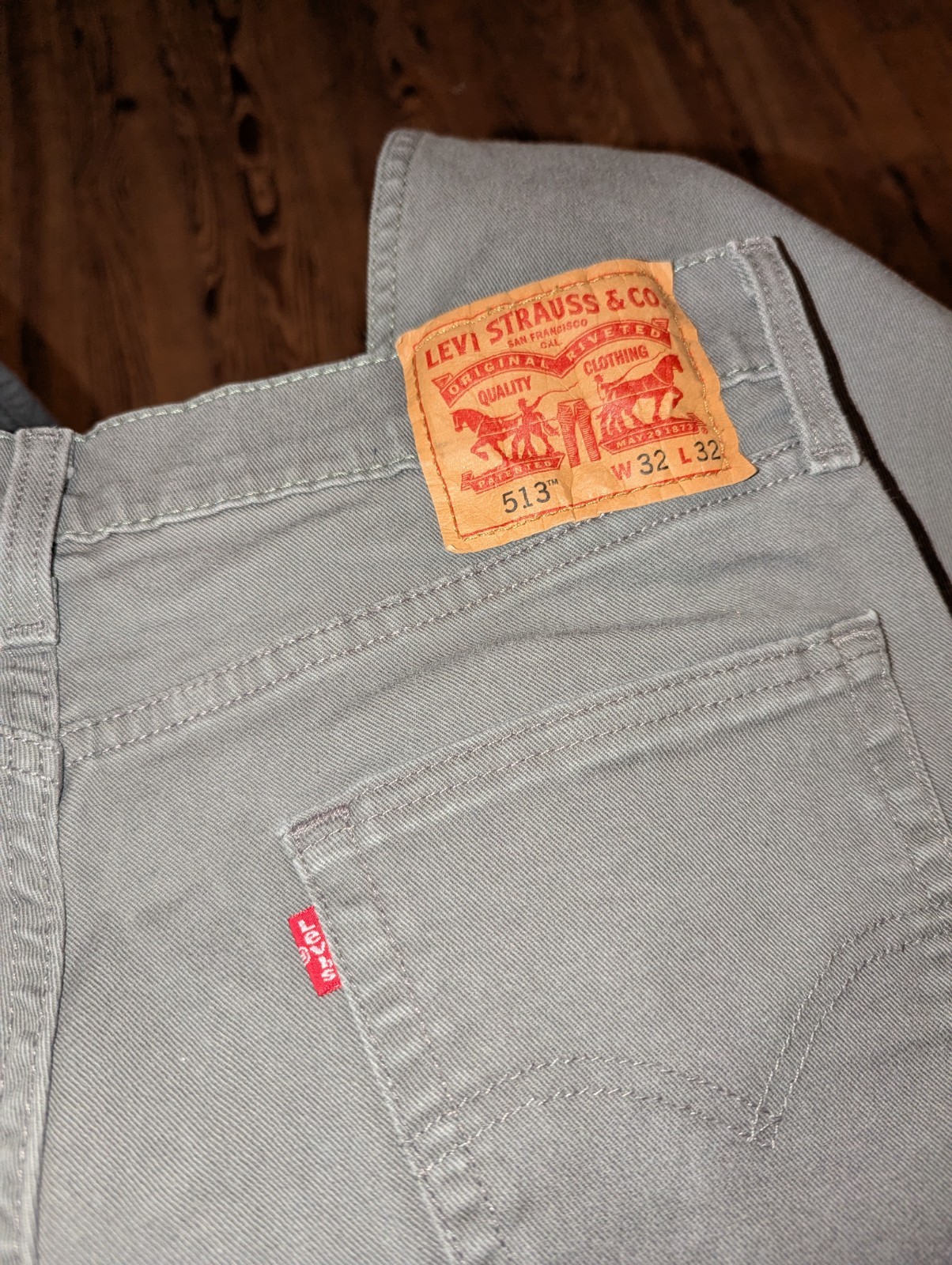 Levi’s 513 Slim Straight Jeans Size 32 Gray Denim 30.5″ Inseam Cotton